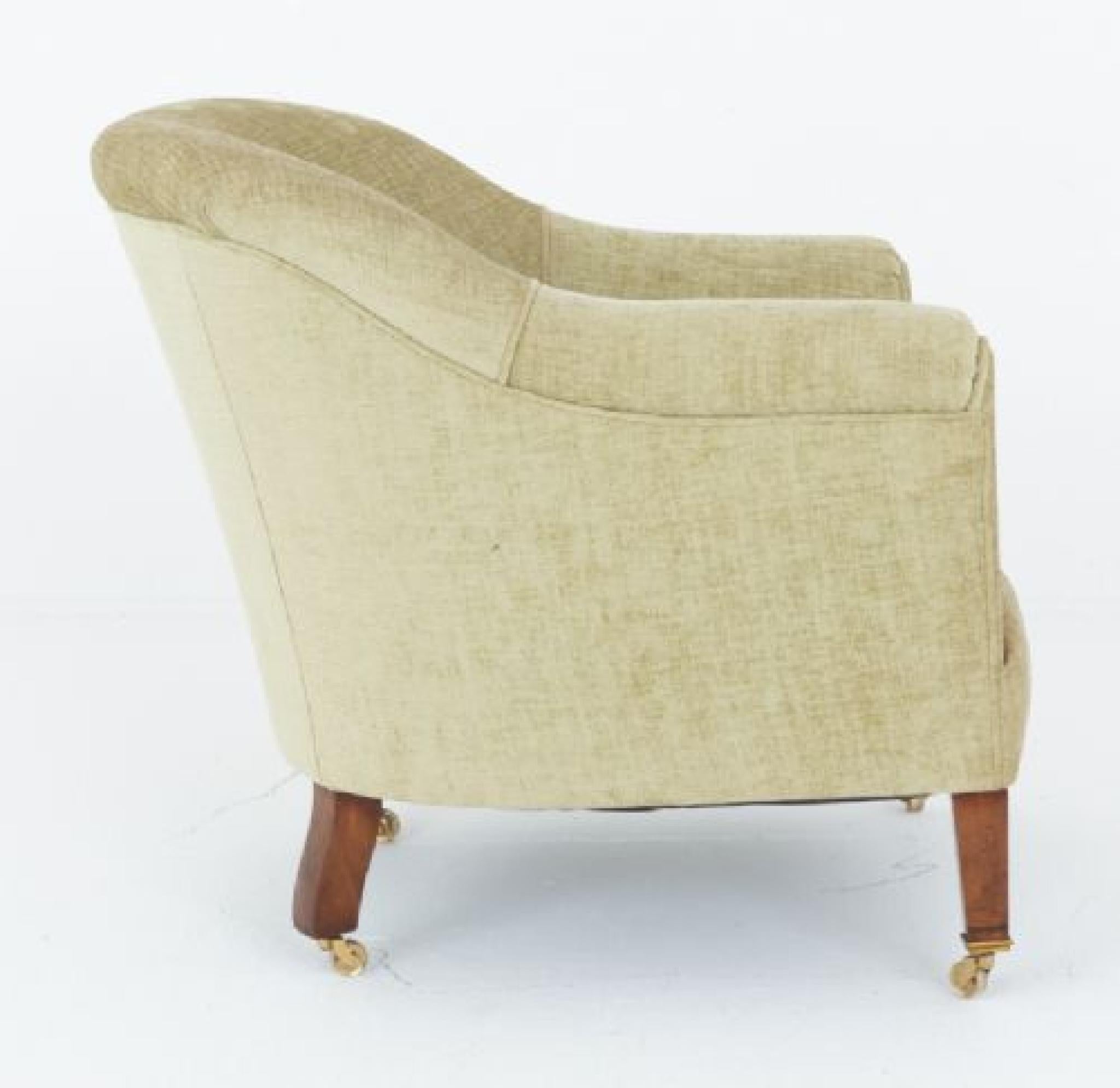Late Victorian upholstered club chair
Circa 1890
This chair is raised upon mahogany legs with brass castors.
The chair having shaped arms.
The upholstery featuring floating buttons.
Presented in good condition
Will ship to anywhere in the world -