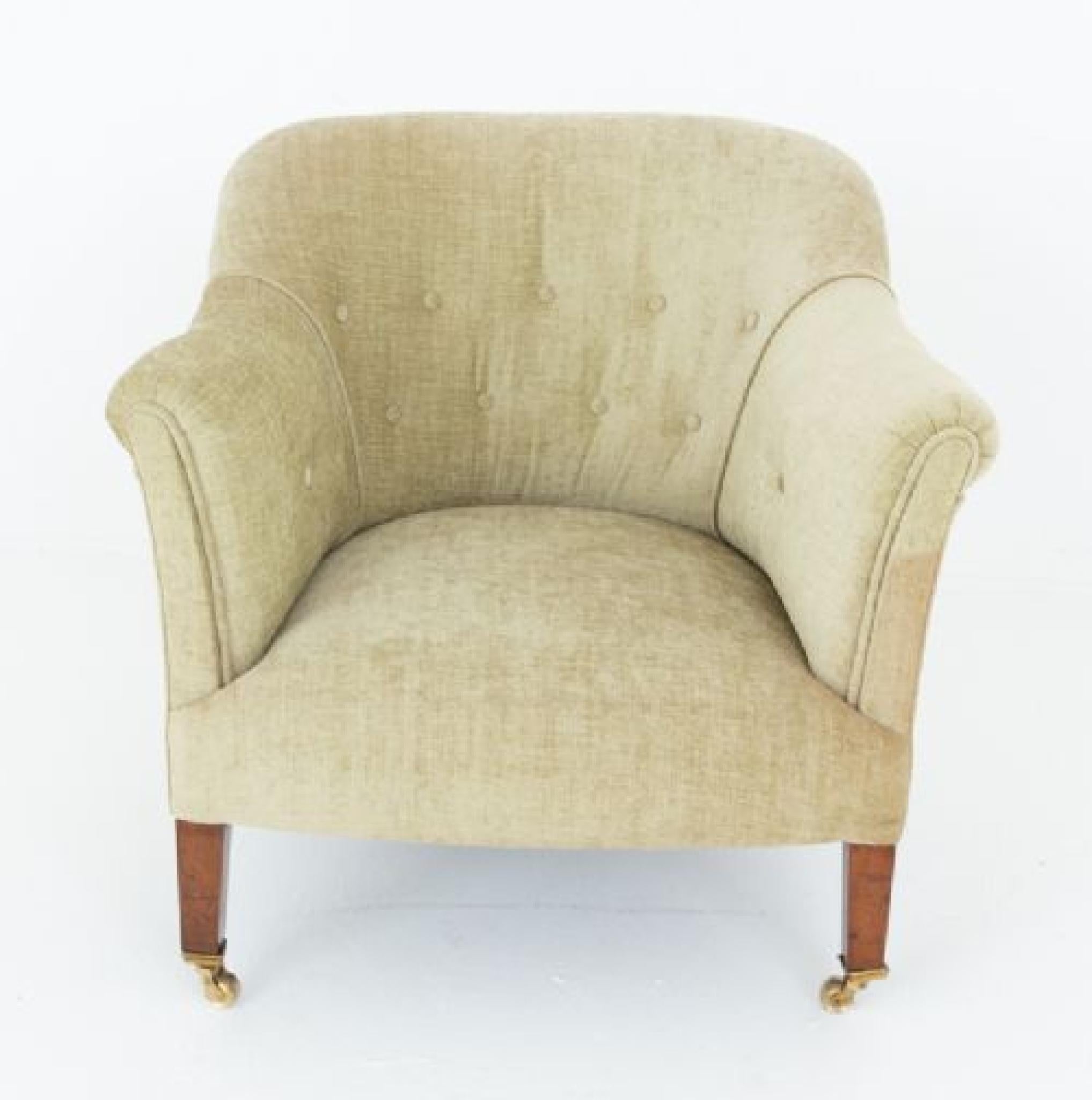 Victorian Club Chair Upholstered Armchair 1890 In Good Condition For Sale In Potters Bar, GB