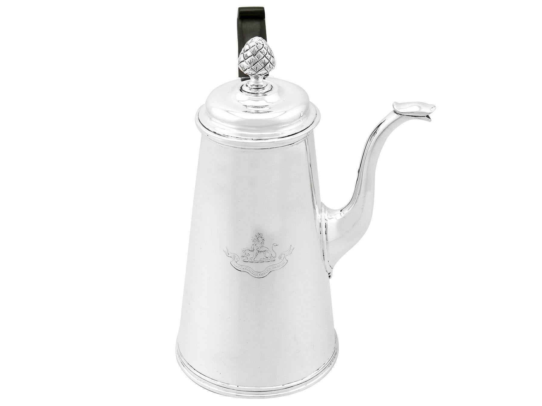 Antike viktorianische Sterlingsilber-Kaffeekanne (Viktorianisch) im Angebot