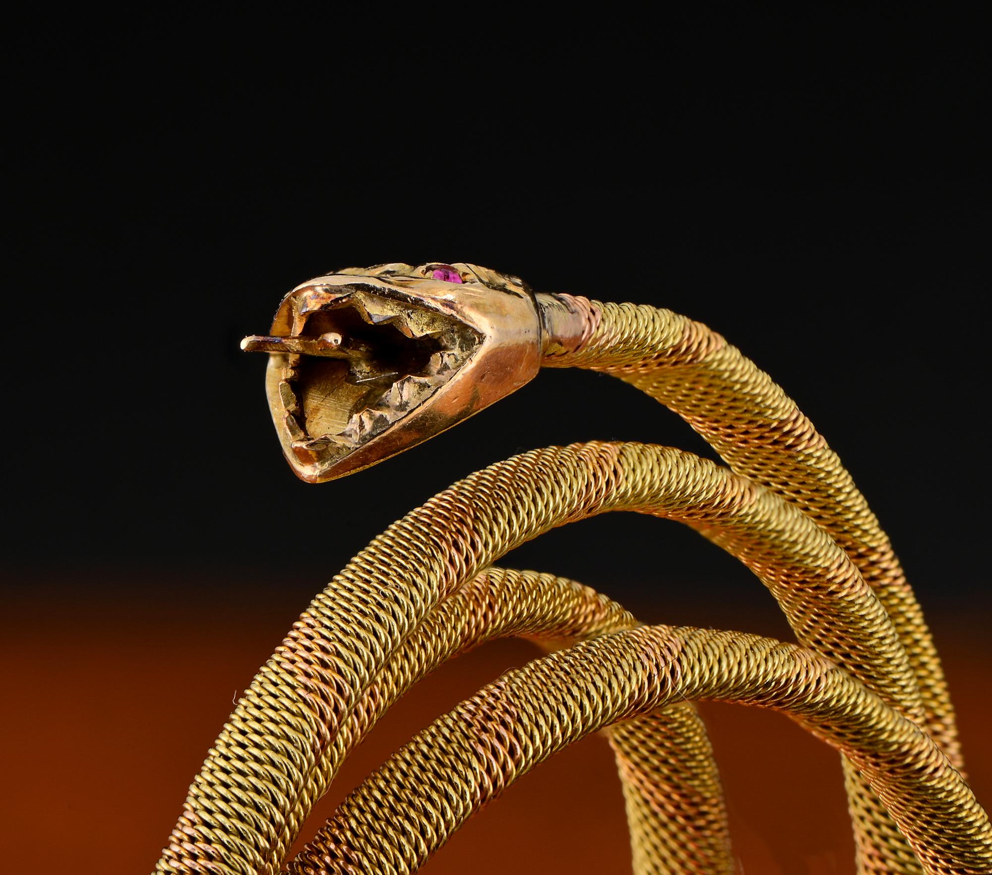 Viktorianische gewundene Schlange Natürlicher Saphir Rubin 18 Kt Armreif für Damen oder Herren im Angebot