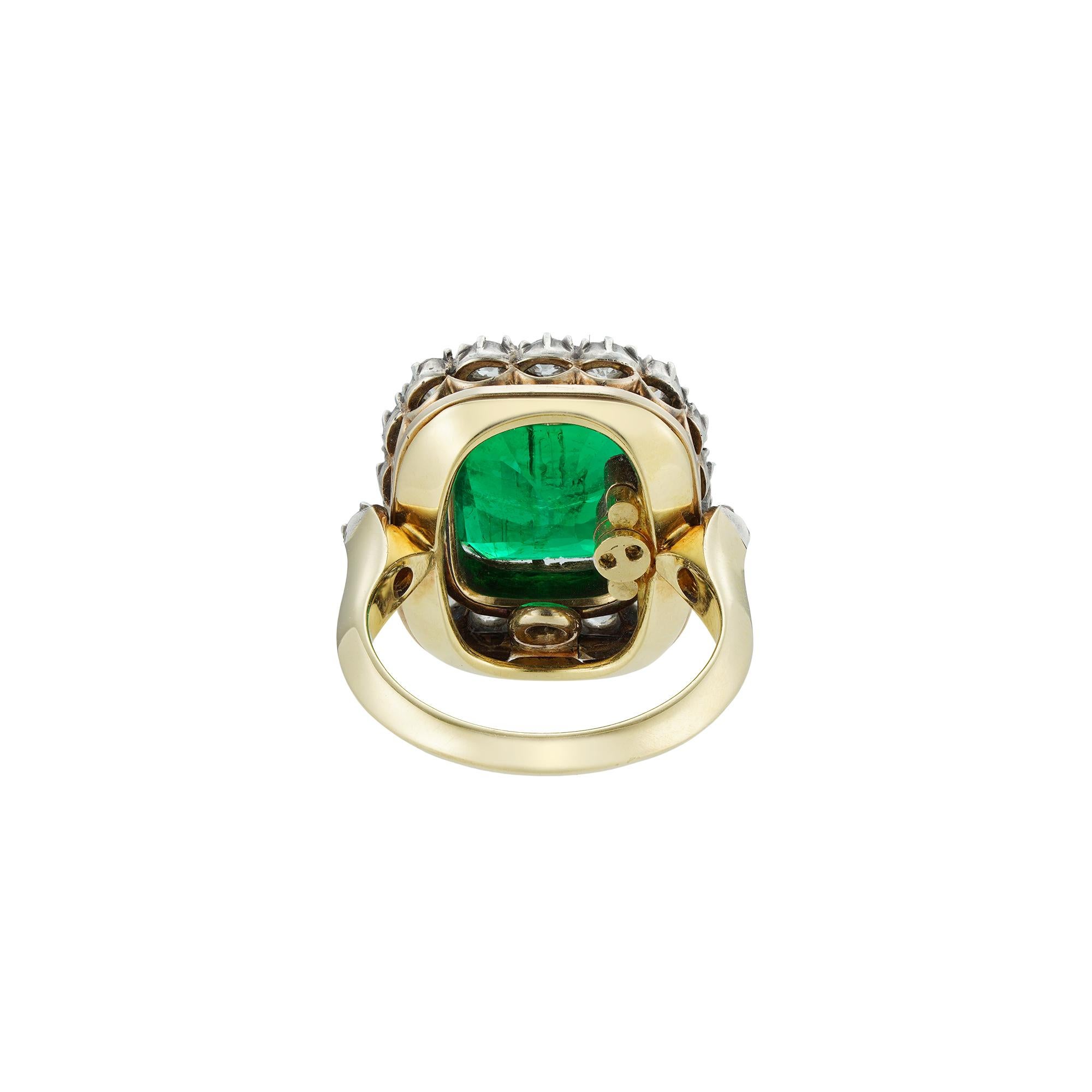 Victorian Colombian Emerald and Diamond Cluster Ring In Good Condition For Sale In London, GB