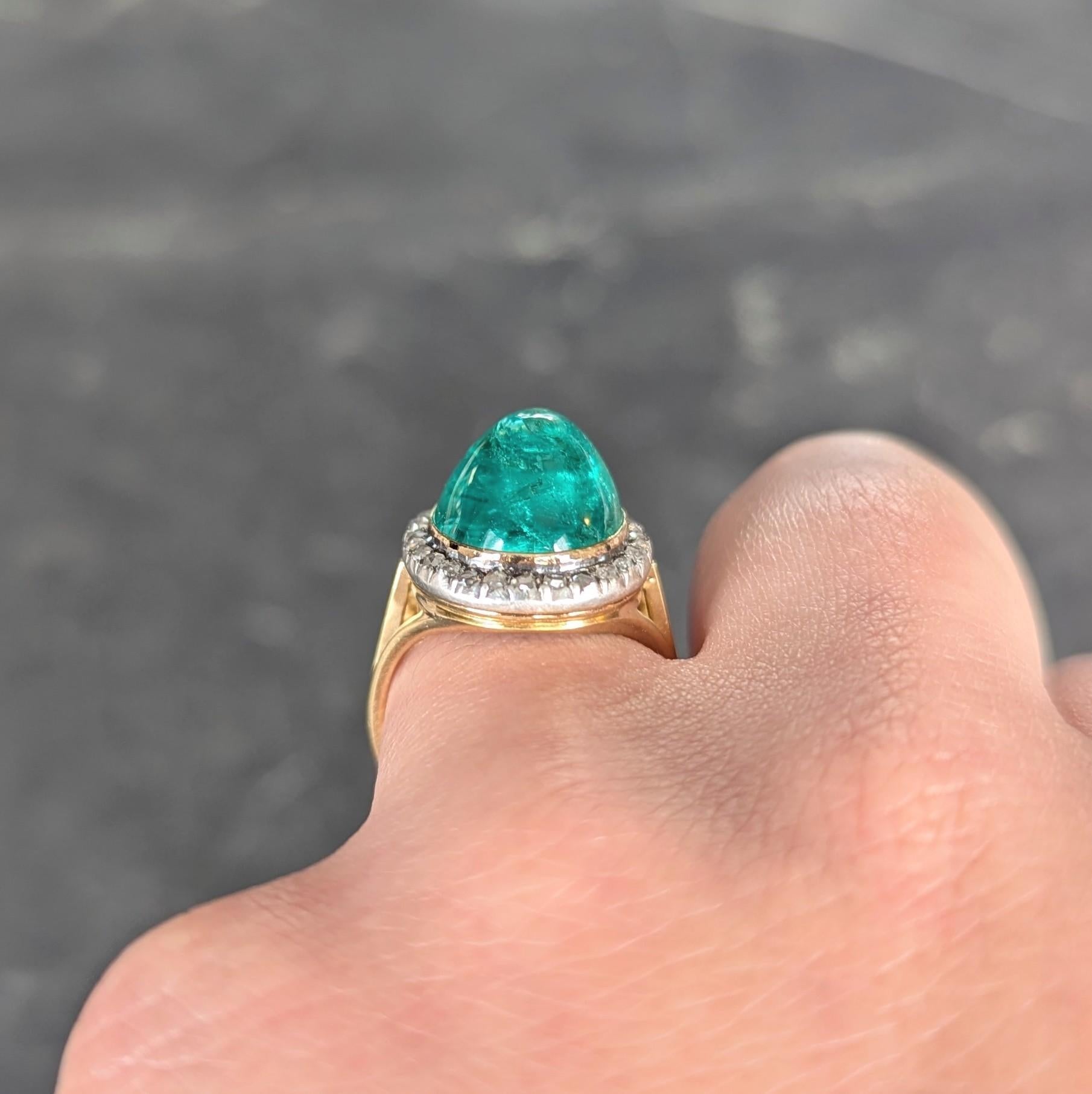 Smeraldo colombiano vittoriano Cabochon Diamante Argento Oro 18K Anello aureola antico in vendita 8