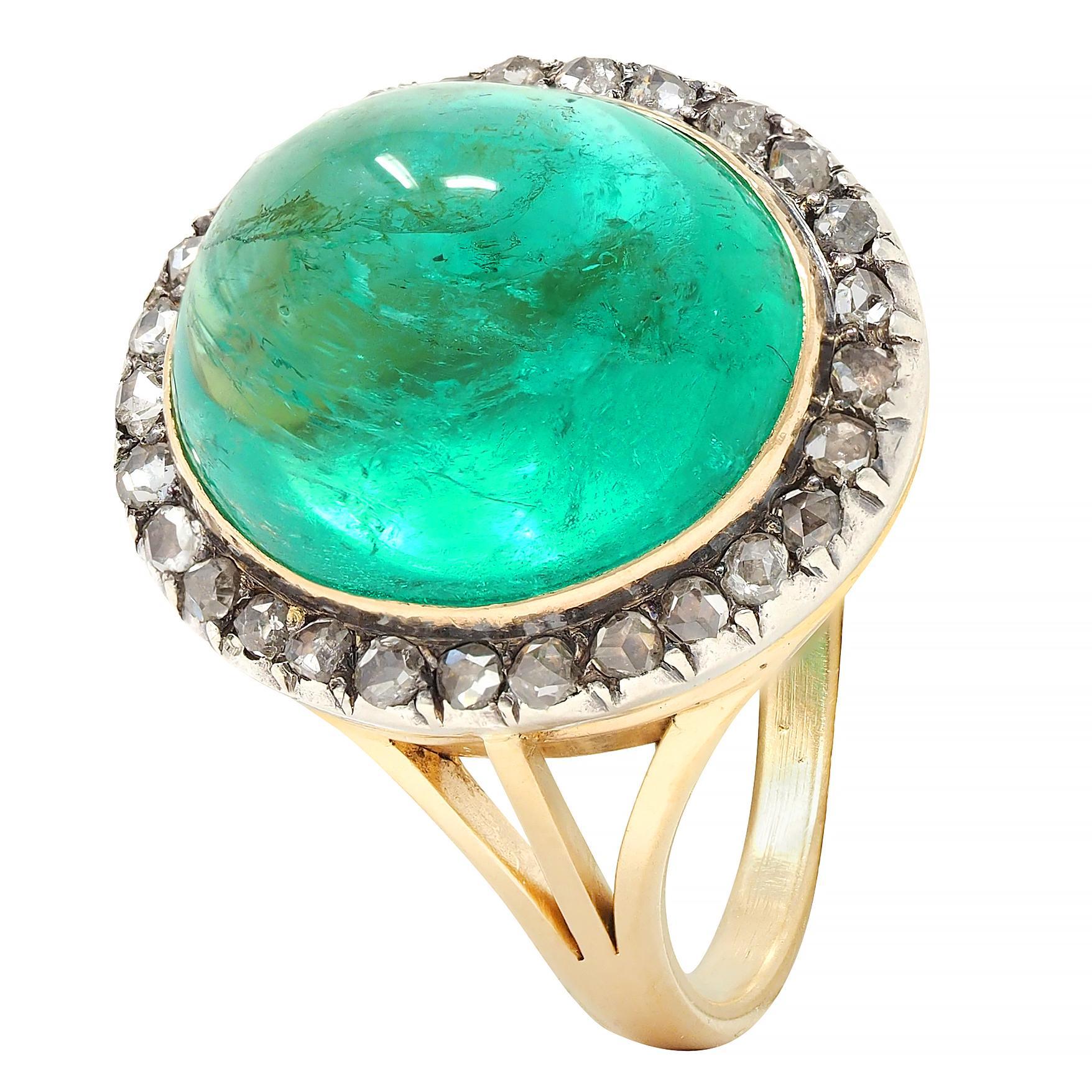Smeraldo colombiano vittoriano Cabochon Diamante Argento Oro 18K Anello aureola antico in vendita 4