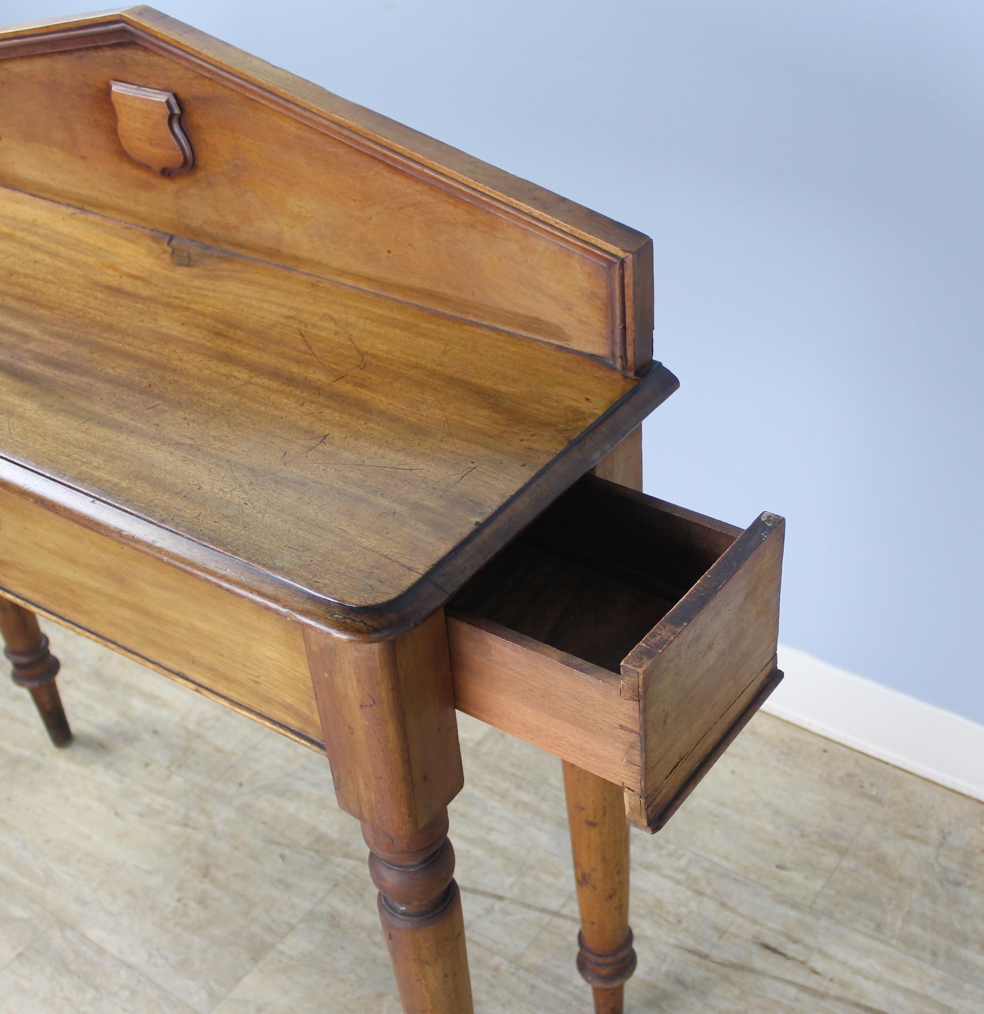 victorian entryway table