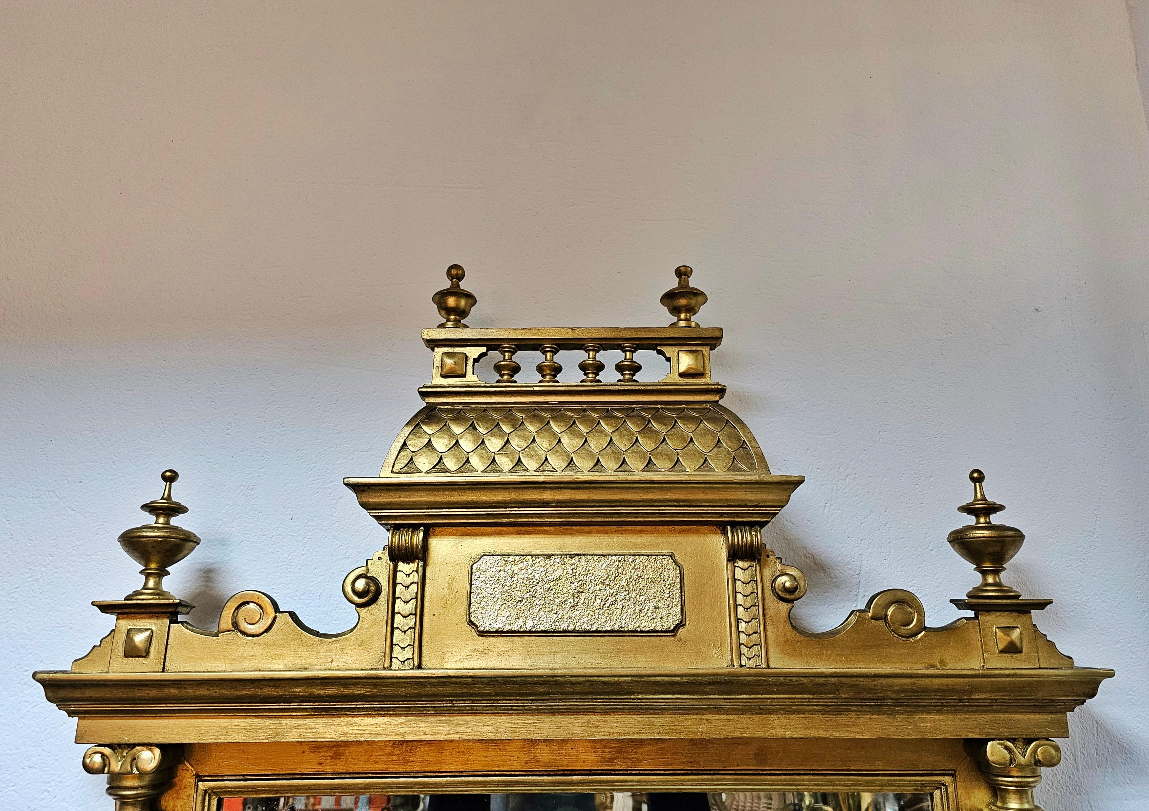 Table console victorienne avec miroir en bois doré et marbre, Autriche, années 1880 Bon état - En vente à Beograd, RS