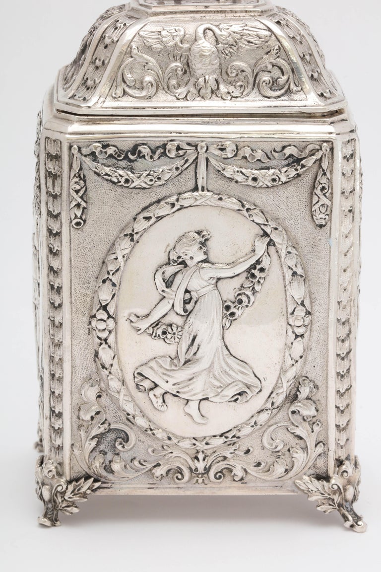 Victorian Continental Silver .800 Hannau Footed Tea Caddy In Good Condition For Sale In New York, NY