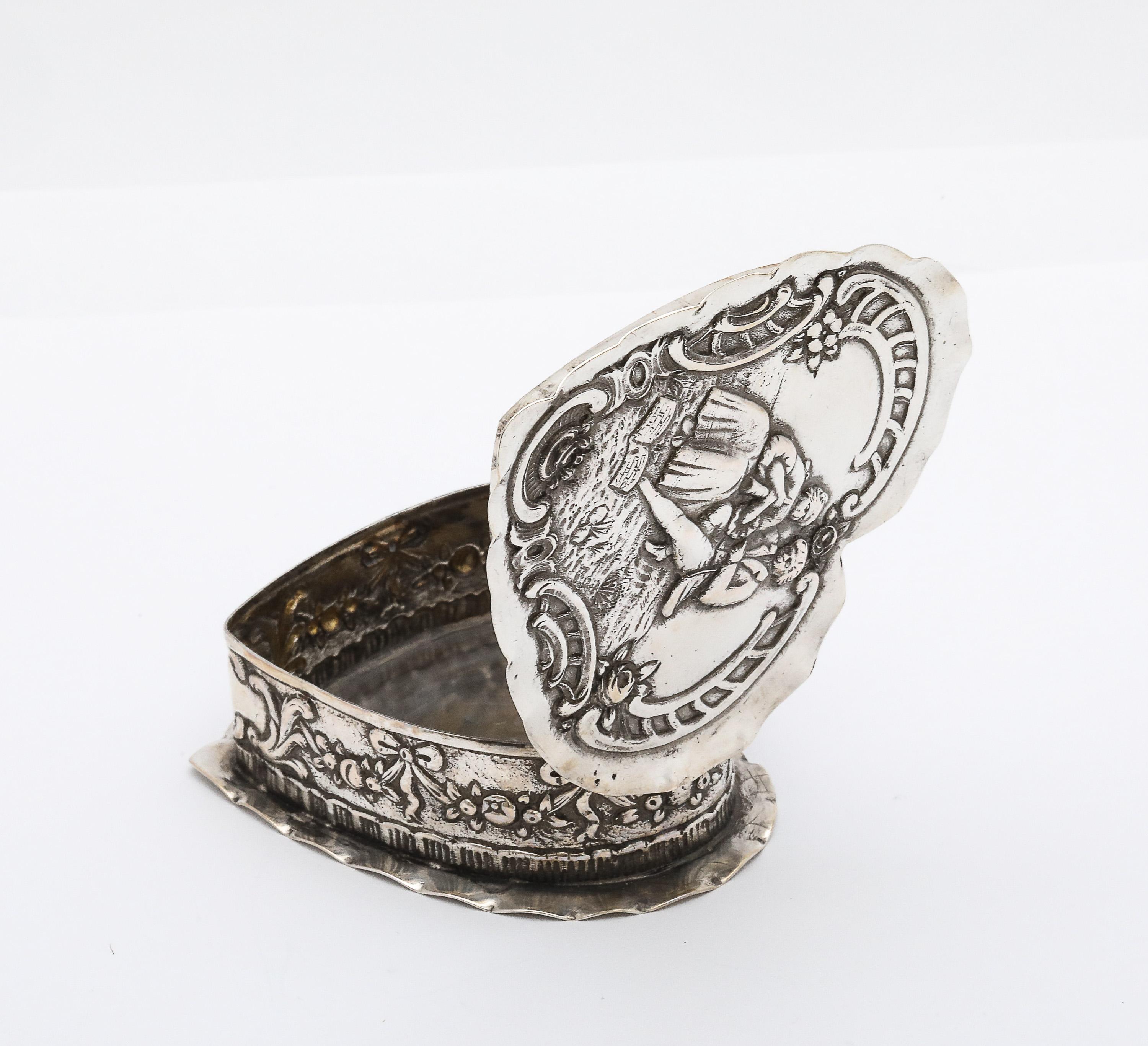 Victorian Continental Silver (.800) Heart-Form Trinkets Box With Hinged Lid For Sale 5