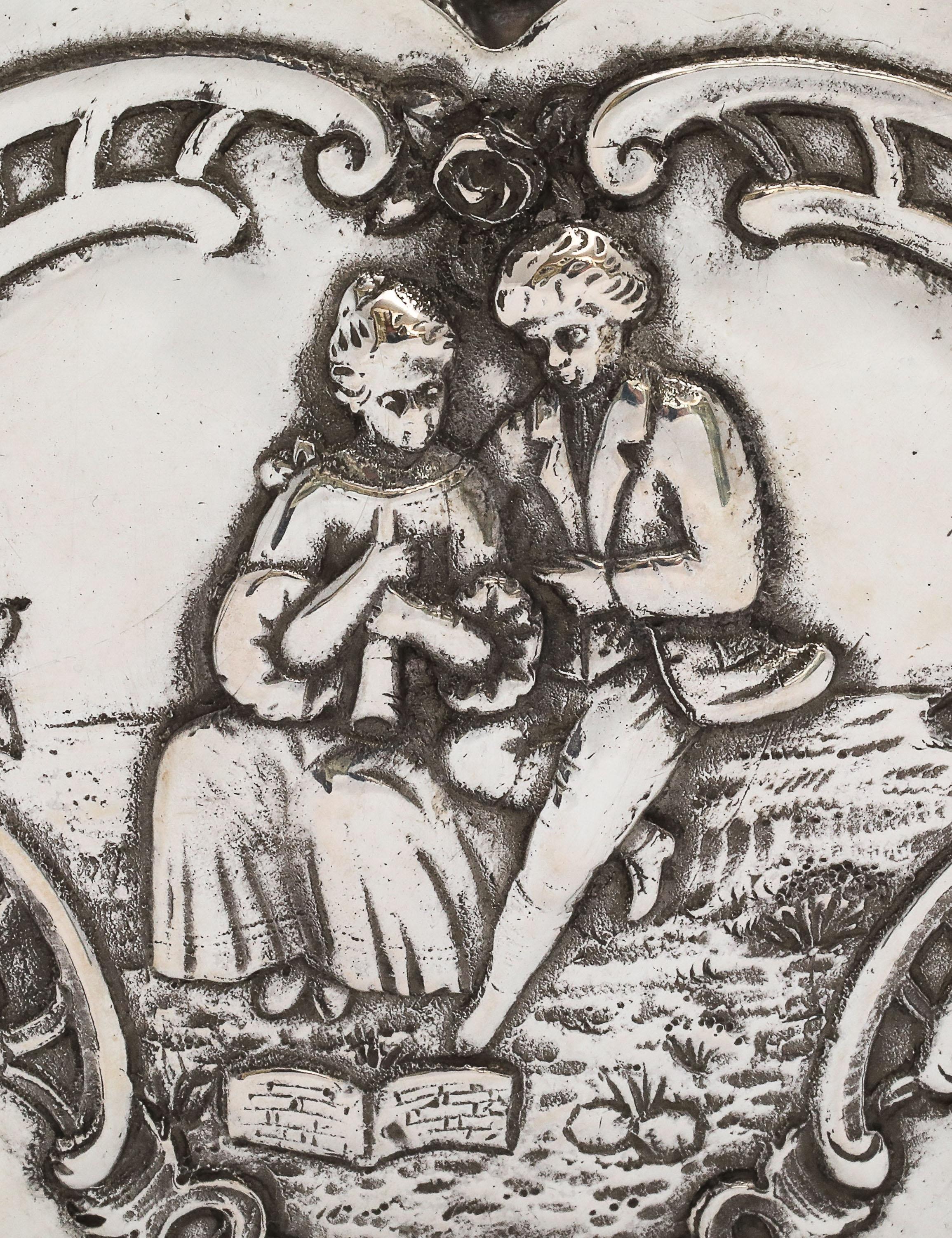 Victorian Continental Silver (.800) Heart-Form Trinkets Box With Hinged Lid For Sale 8