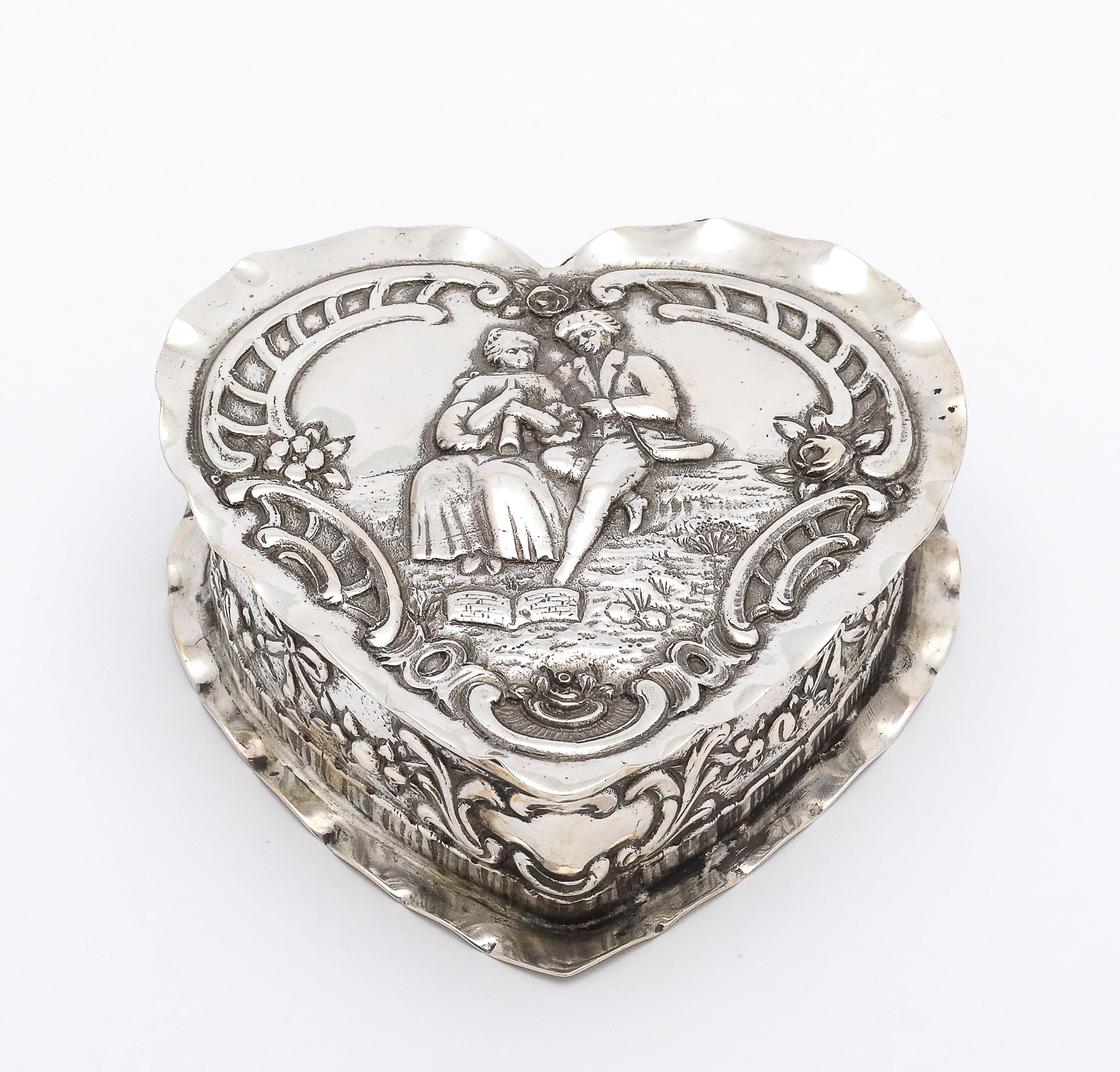 German Victorian Continental Silver (.800) Heart-Form Trinkets Box With Hinged Lid For Sale
