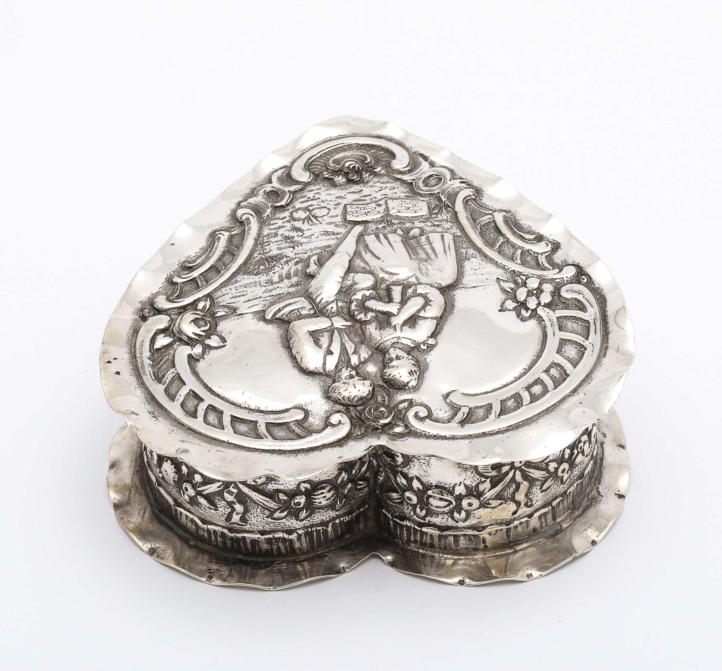 Sterling Silver Victorian Continental Silver (.800) Heart-Form Trinkets Box With Hinged Lid For Sale