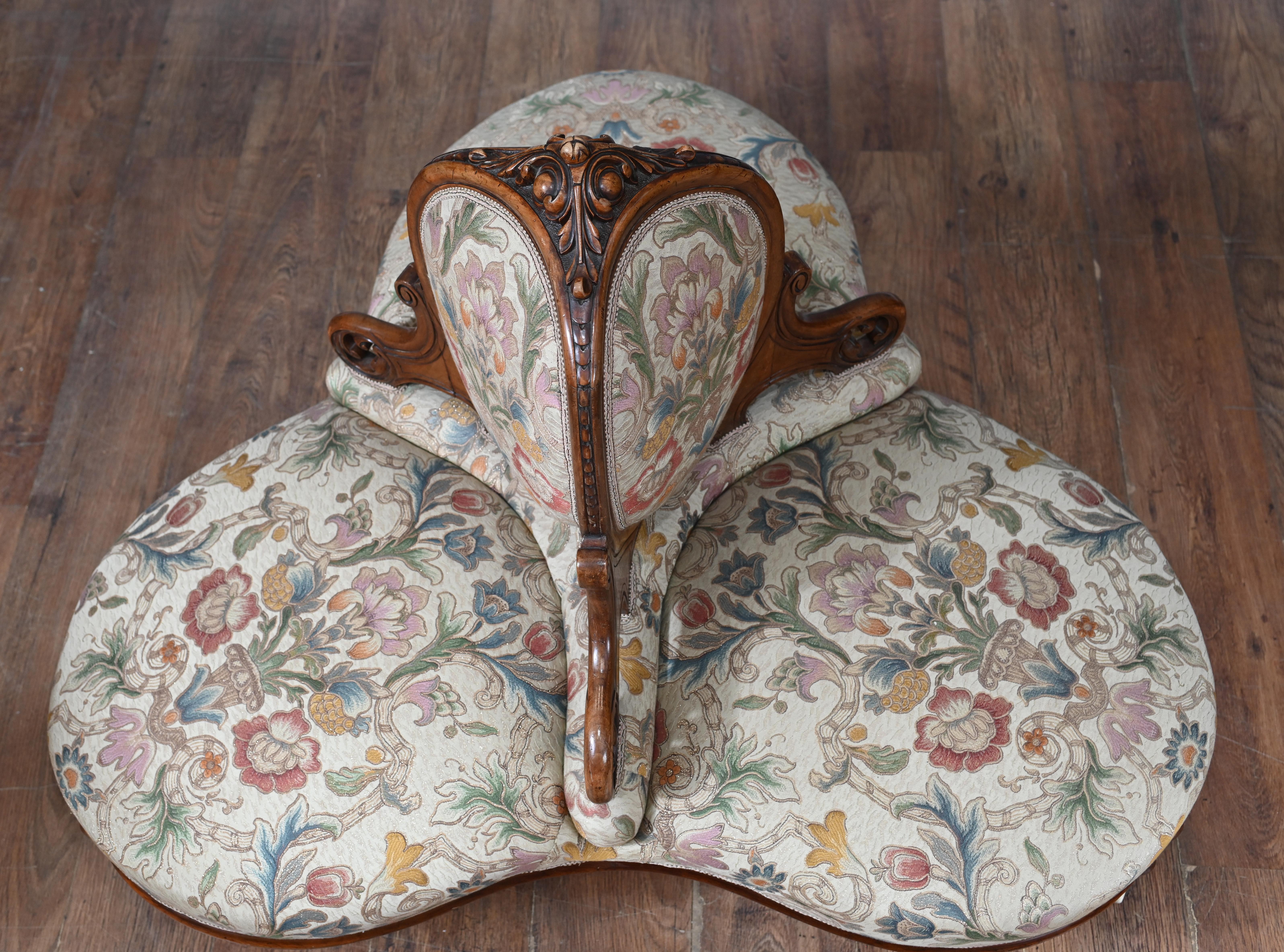 Victorian Conversation Seat Gossip Couch 1880 Sofa For Sale 4