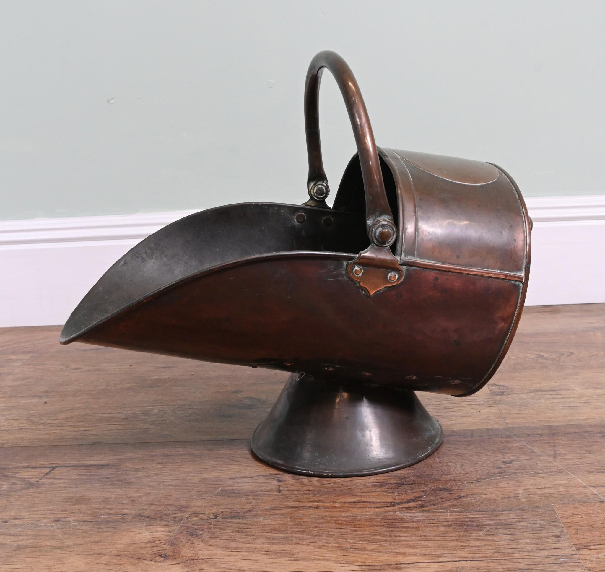 Mid-19th Century Victorian Copper Coal Scuttle 1850 For Sale
