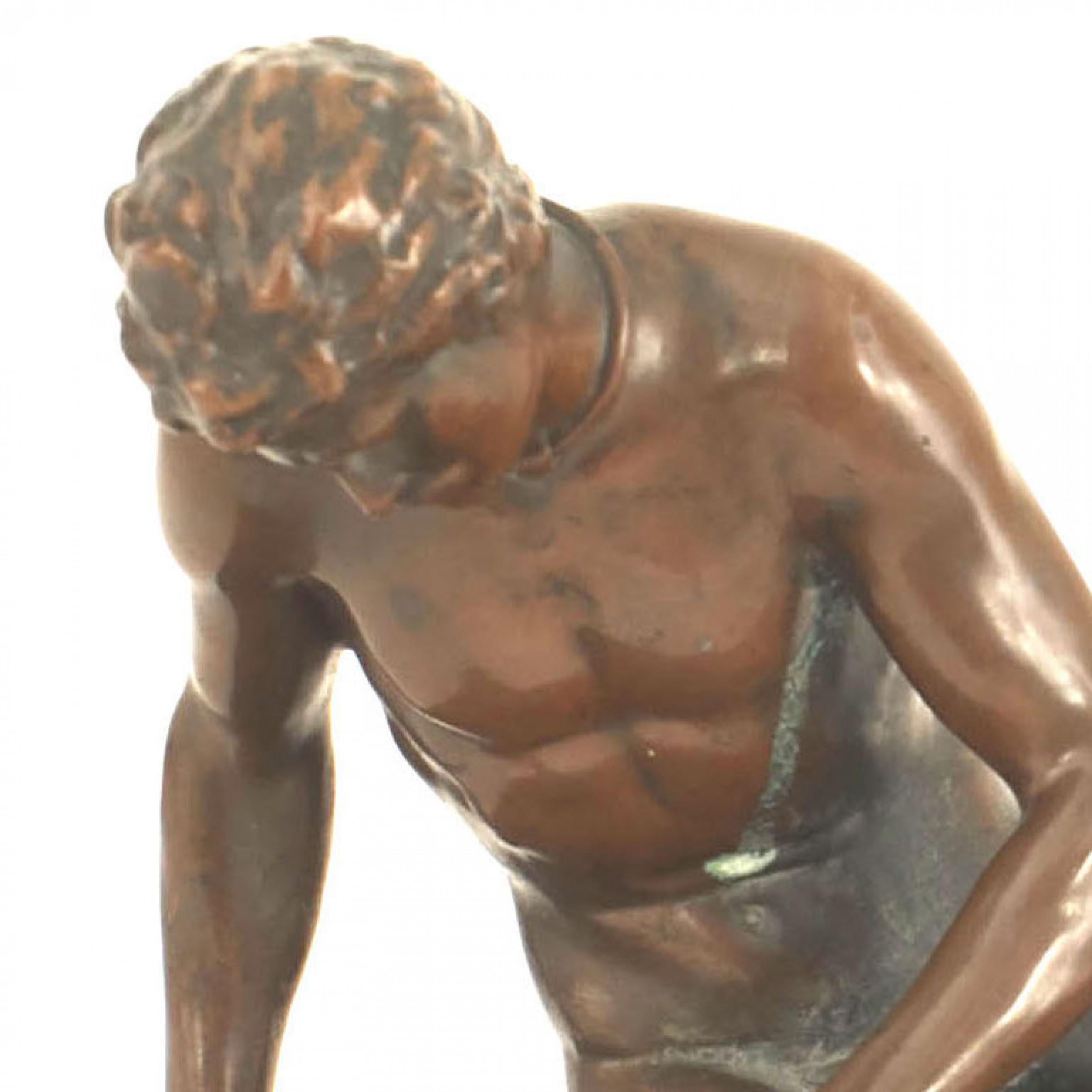 Fatto a mano Figura reclinabile vittoriana in rame in vendita