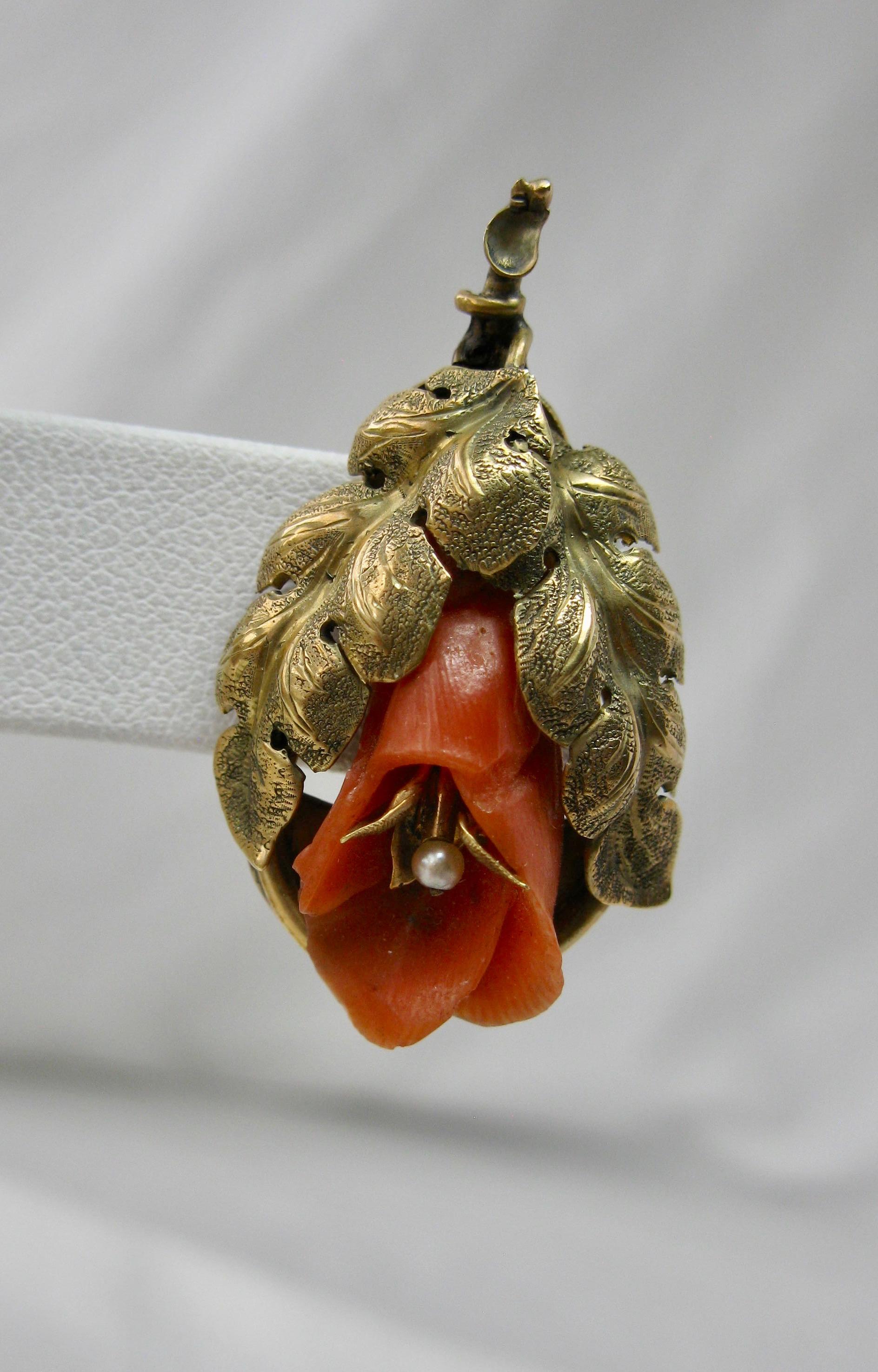 Victorian Coral Earrings And Brooch Flower Leaf Motif 14 Karat Gold Circa 1870 For Sale 1