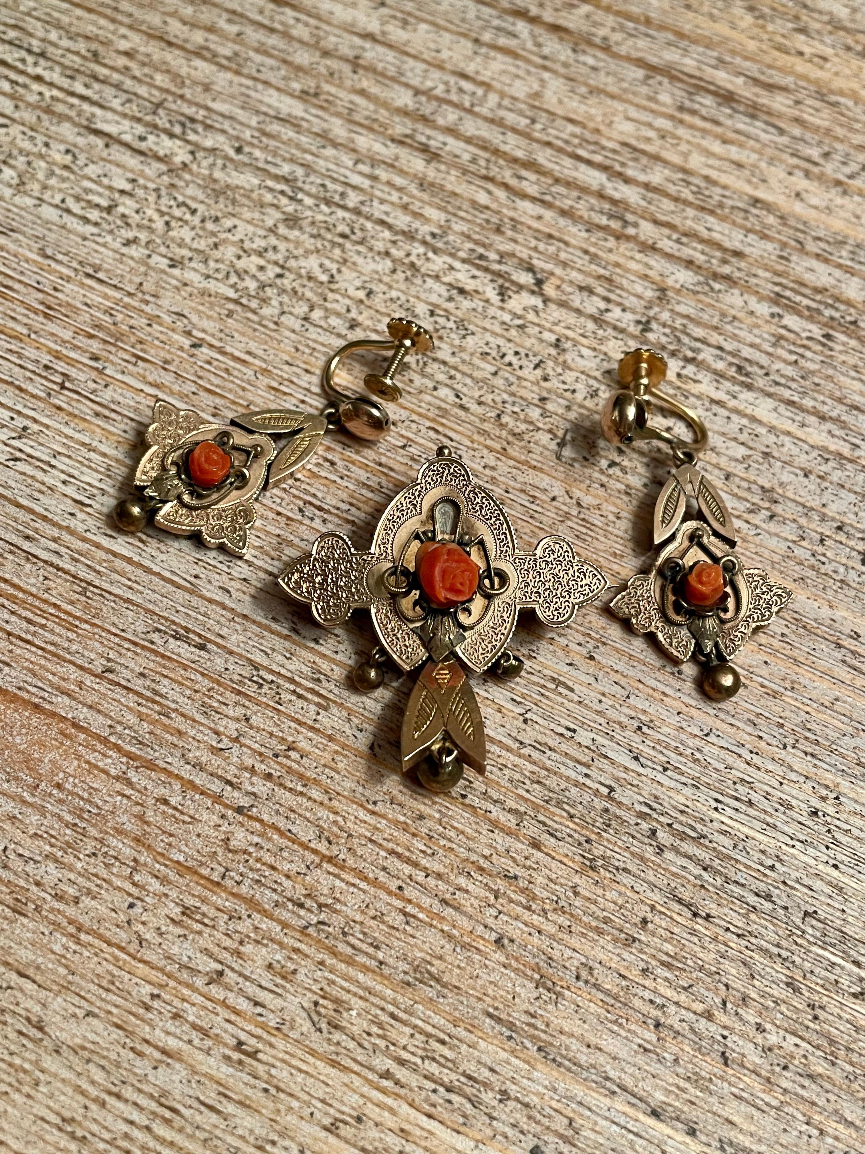 Mixed Cut Victorian Coral Brooch/Pedant and Screw Back Drop Earring Gold Filled Set For Sale