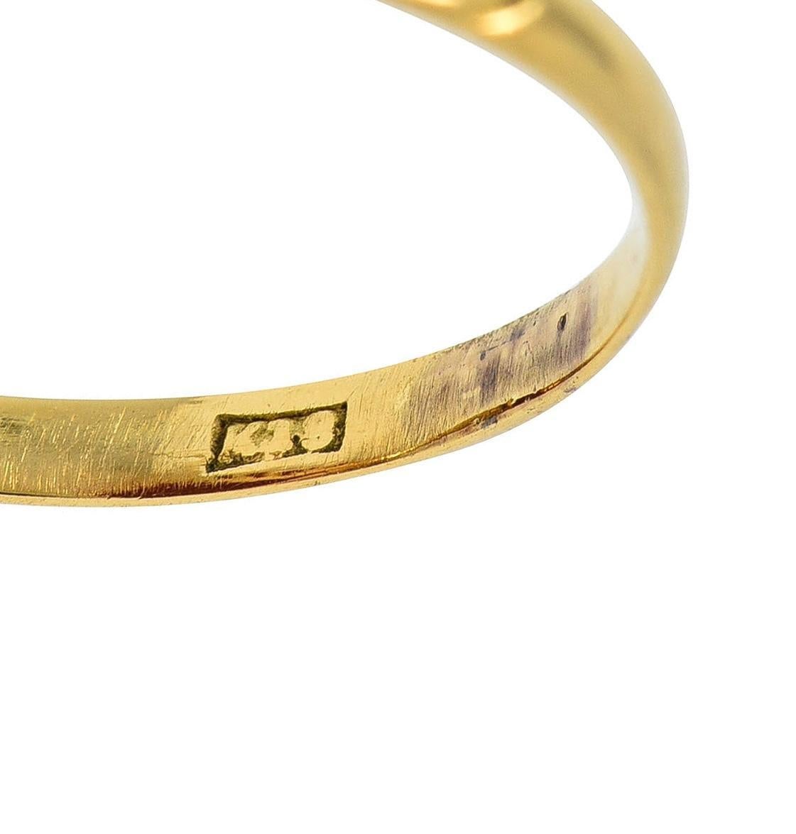 Victorian Coral Cabochon 18 Karat Yellow Gold Antique Scrolling Gemstone Ring For Sale 2