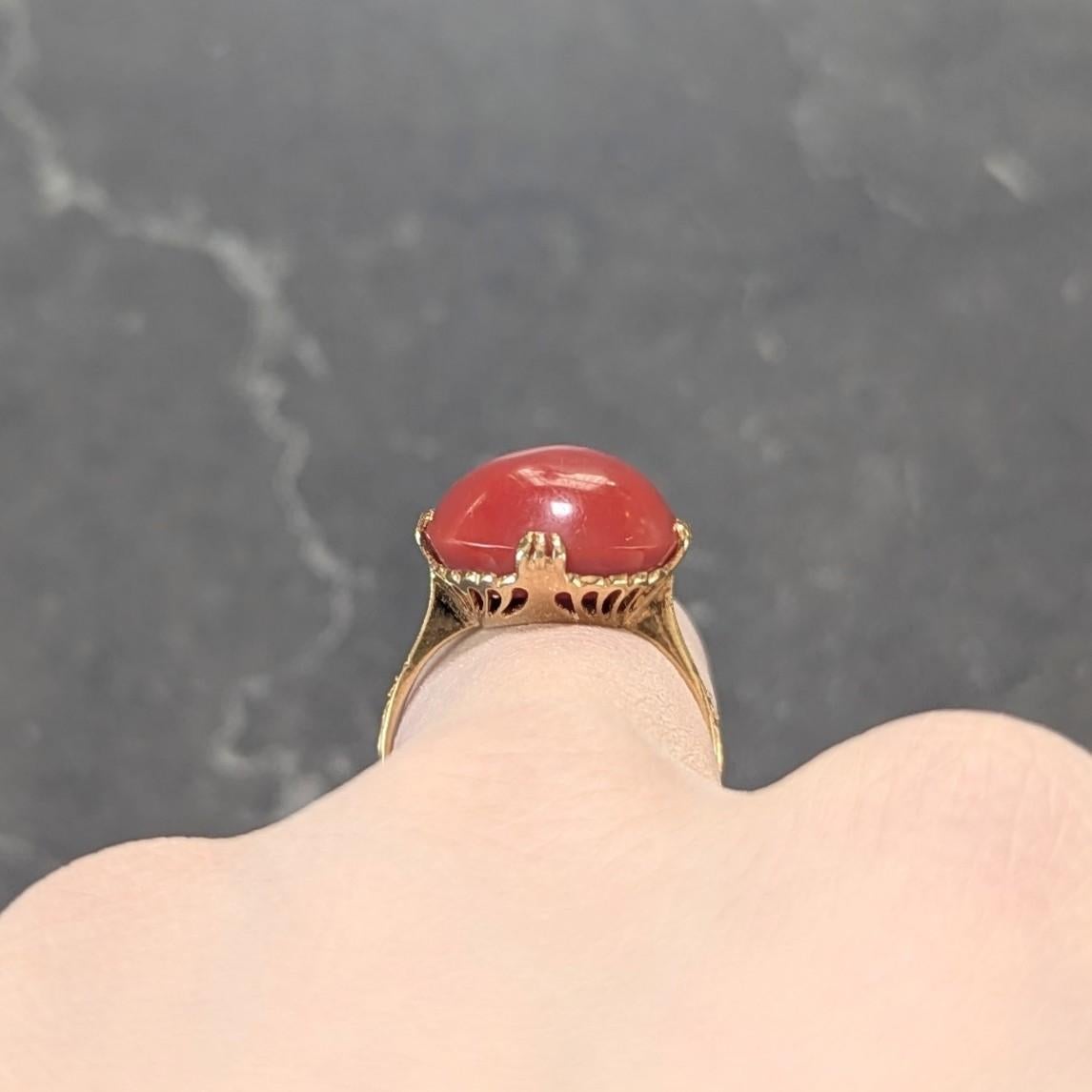 Victorian Coral Cabochon 18 Karat Yellow Gold Antique Scrolling Gemstone Ring For Sale 4