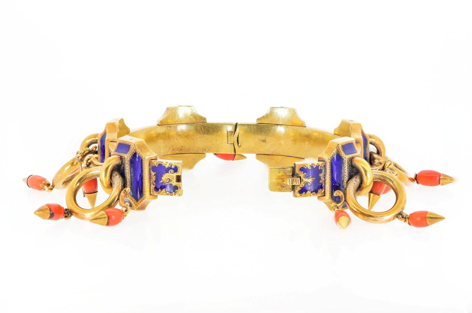Victorian Coral Enamel and Gold Bangle In Good Condition In Beverly Hills, CA