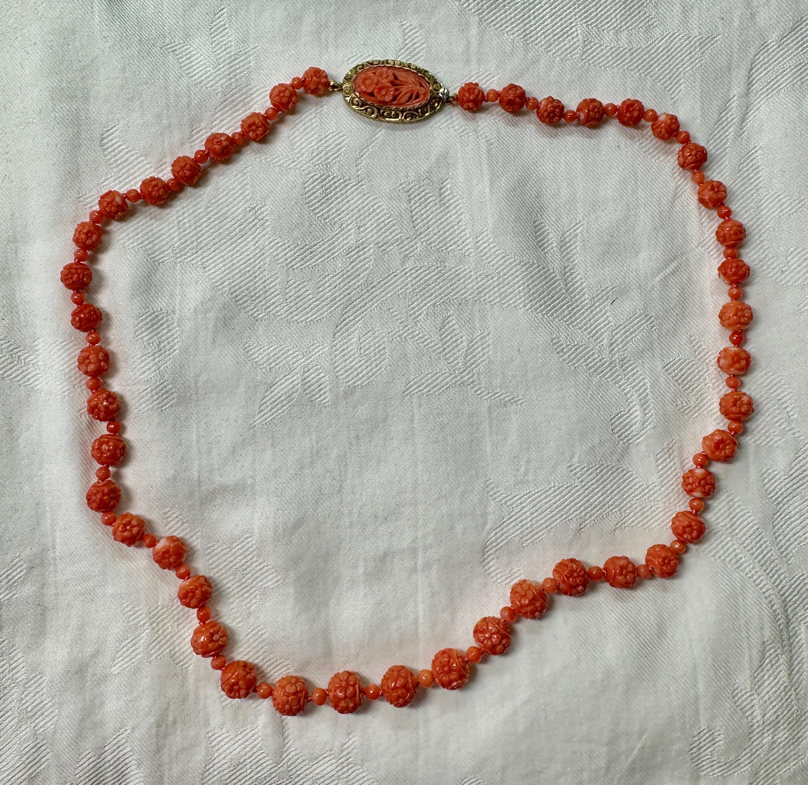 Mixed Cut Victorian Coral Flower Necklace 18 Karat Gold Hand Carved Coral Beads and Clasp For Sale