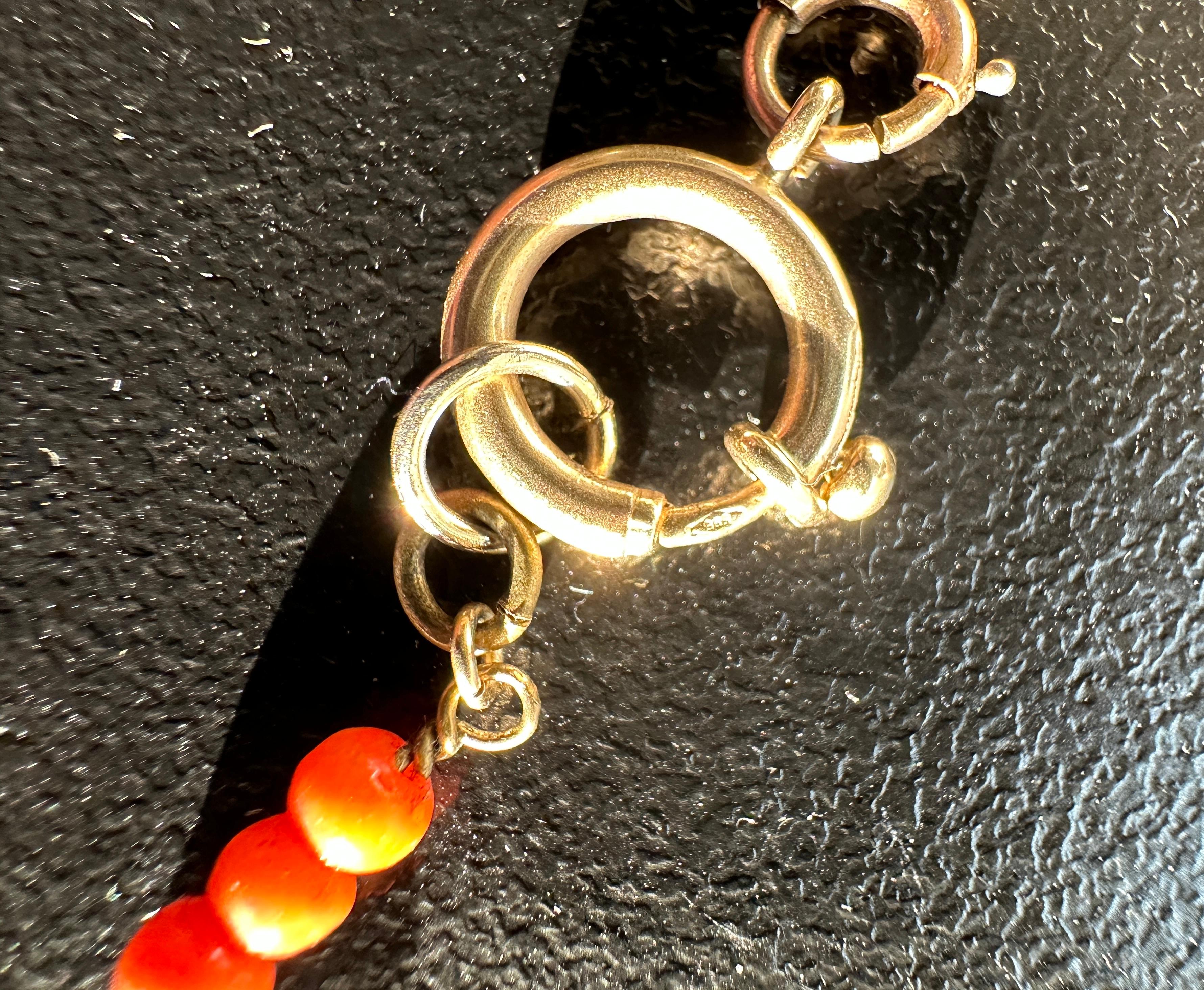 Victorian Coral Flower Necklace Antique Gold 24 Inch Hand Carved Coral Jump Ring For Sale 7