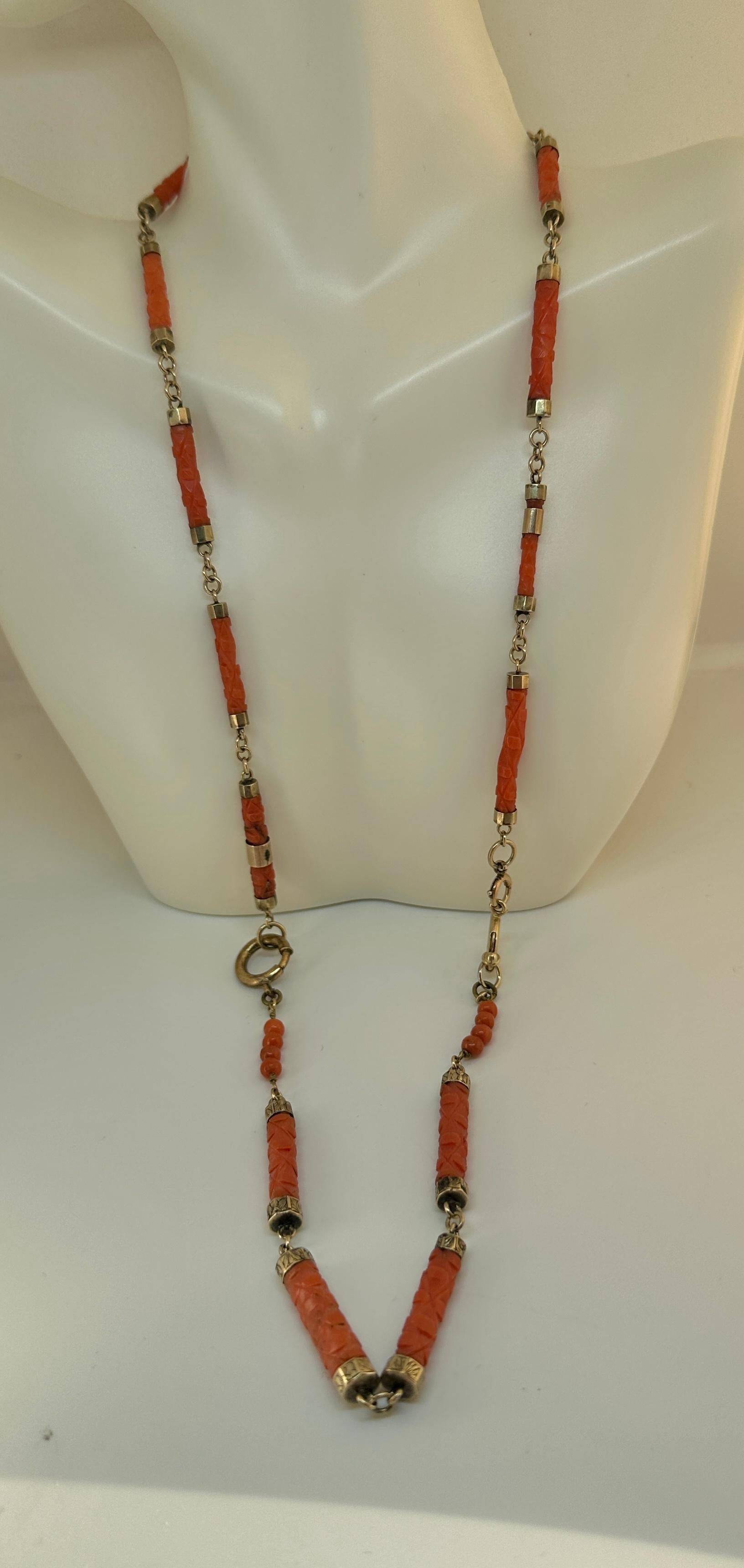Mixed Cut Victorian Coral Flower Necklace Antique Gold 24 Inch Hand Carved Coral Jump Ring For Sale