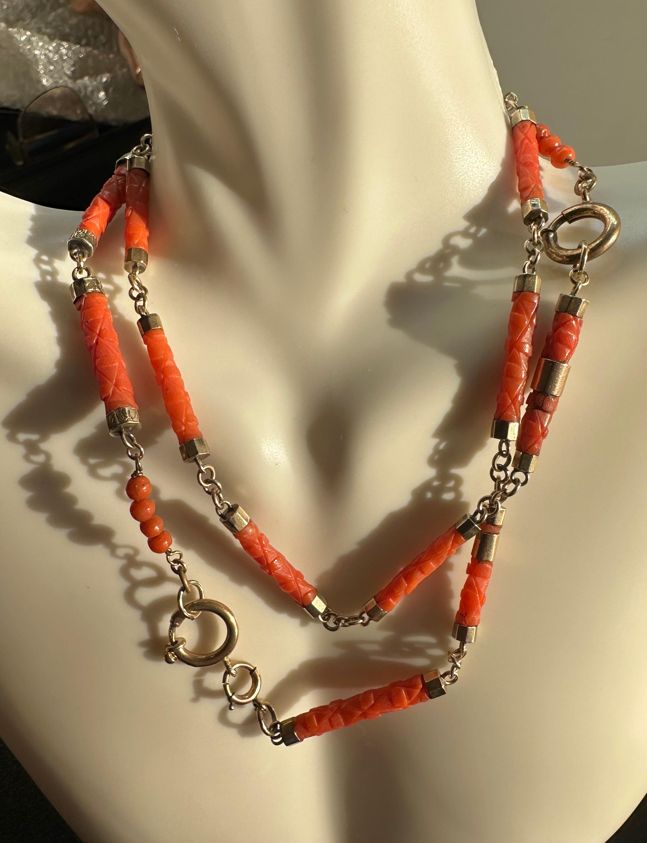 Victorian Coral Flower Necklace Antique Gold 24 Inch Hand Carved Coral Jump Ring For Sale 1