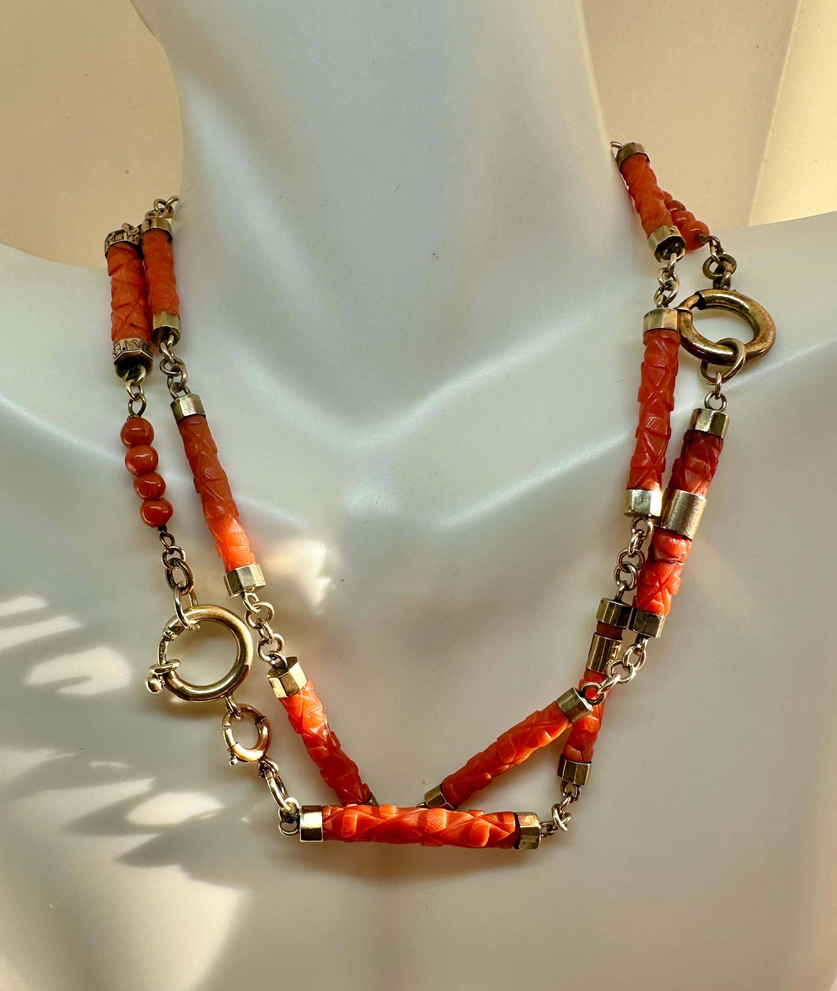 Victorian Coral Flower Necklace Antique Gold 24 Inch Hand Carved Coral Jump Ring For Sale 4