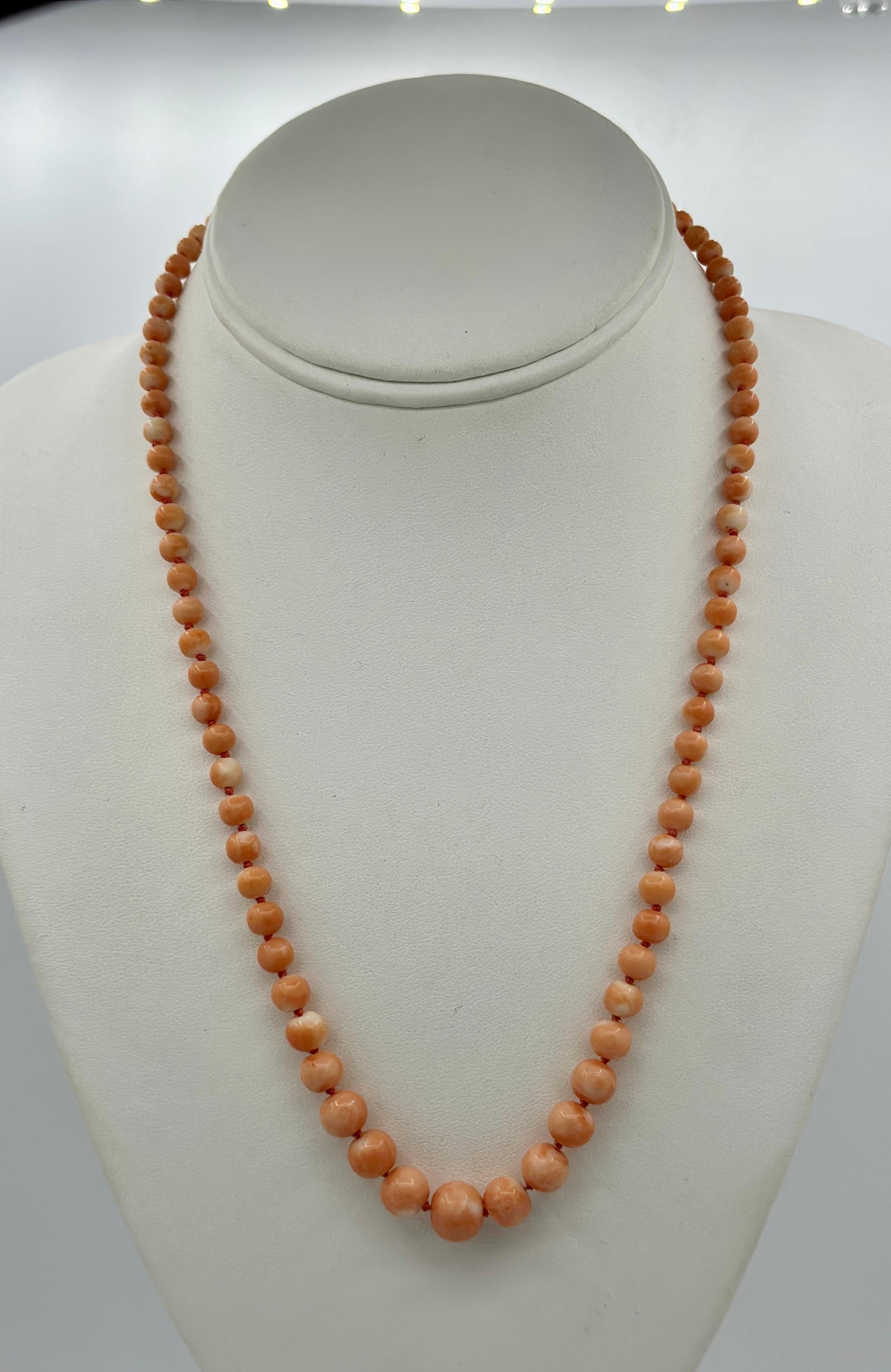 Victorian Coral Gold Necklace 20 Inches Graduated Coral Beads 5 - 10mm In Excellent Condition For Sale In New York, NY