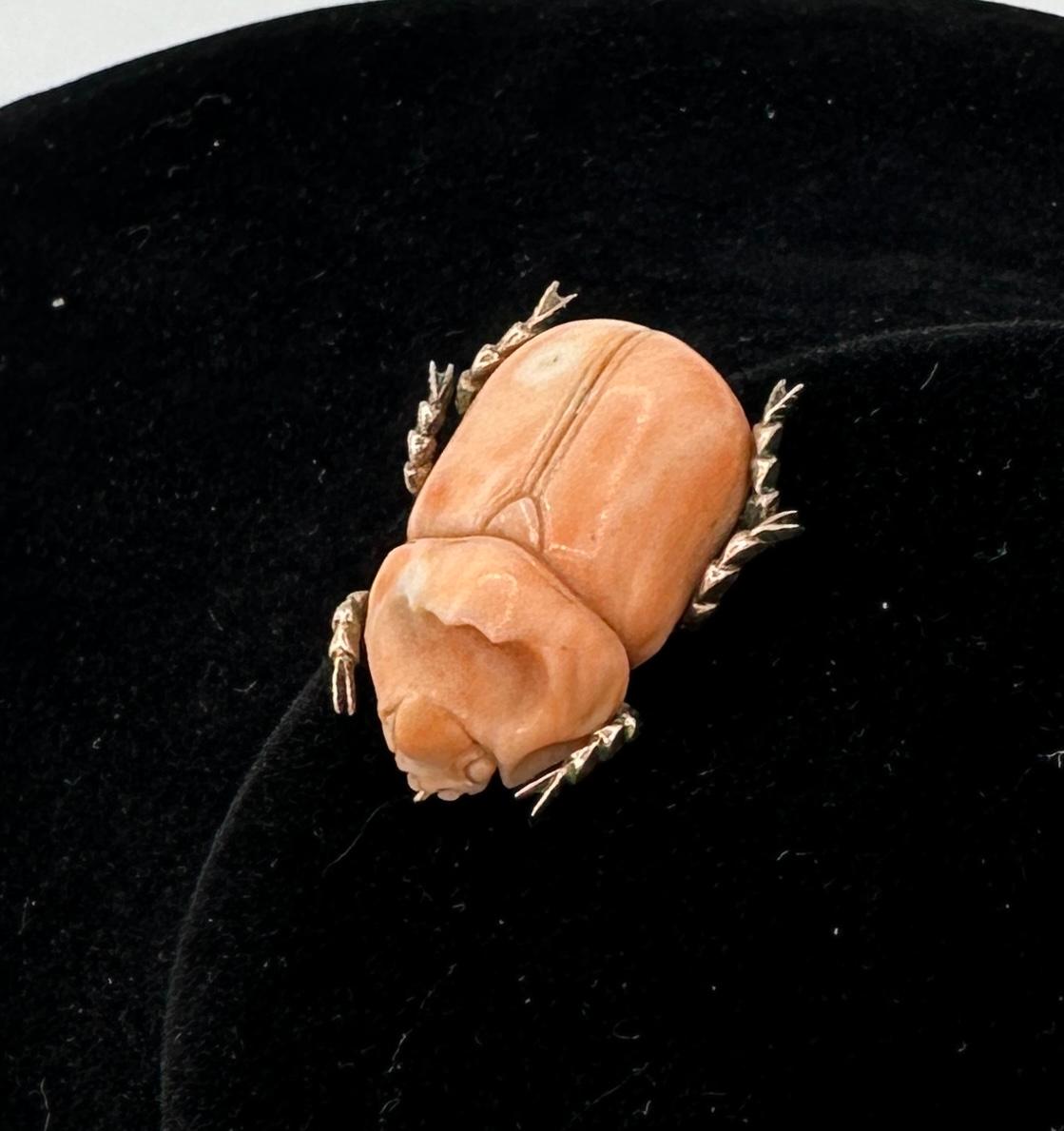 Victorian Coral Scarab Beetle Bug Insect Brooch Pin Egyptian Revival Gold In Excellent Condition For Sale In New York, NY