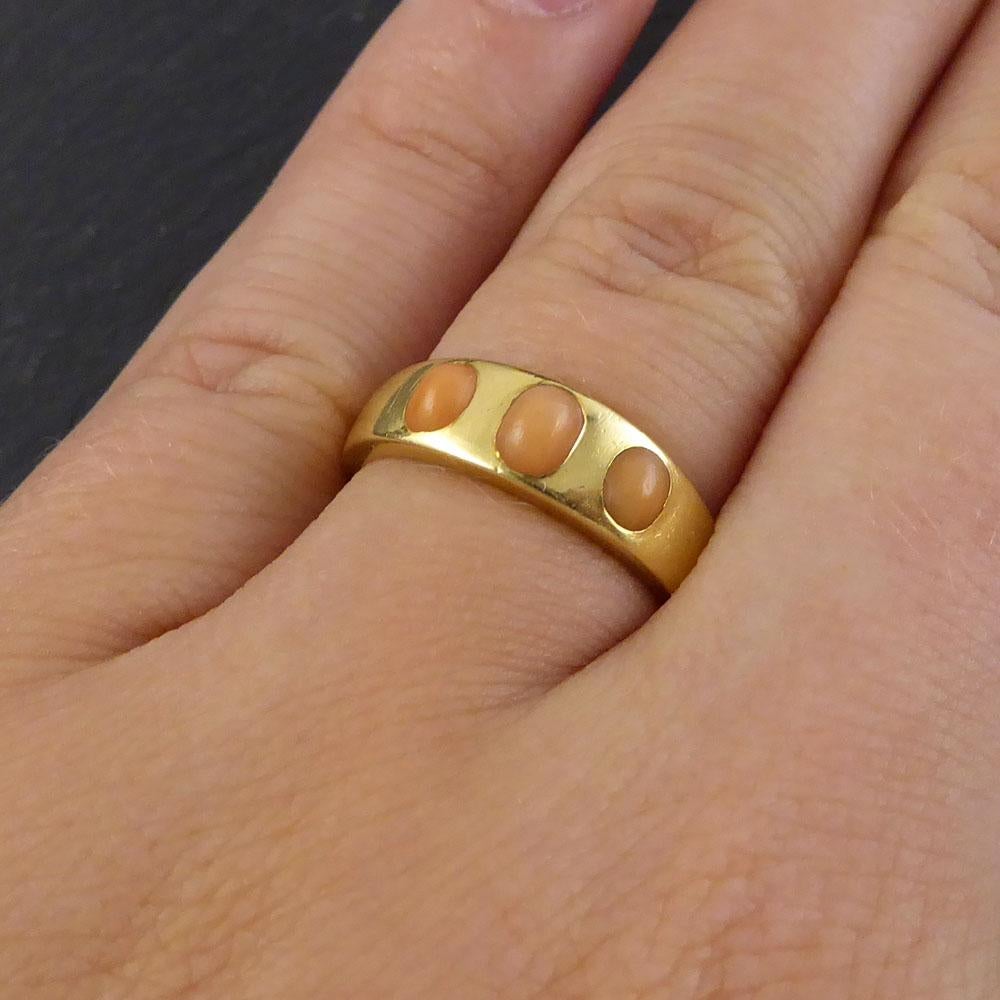 Victorian Coral Three-Stone 18 Carat Gold Band Ring 3