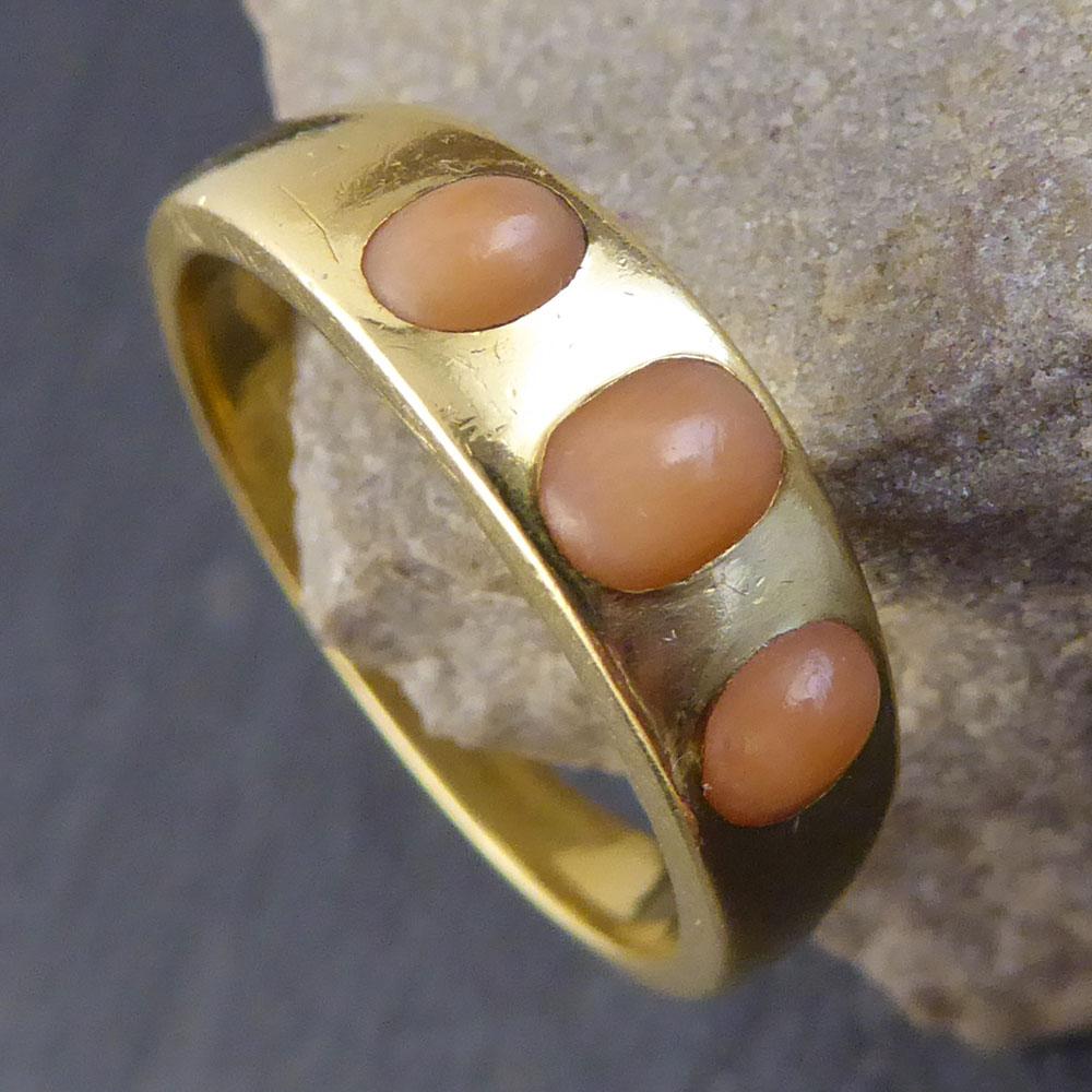 Victorian Coral Three-Stone 18 Carat Gold Band Ring 5