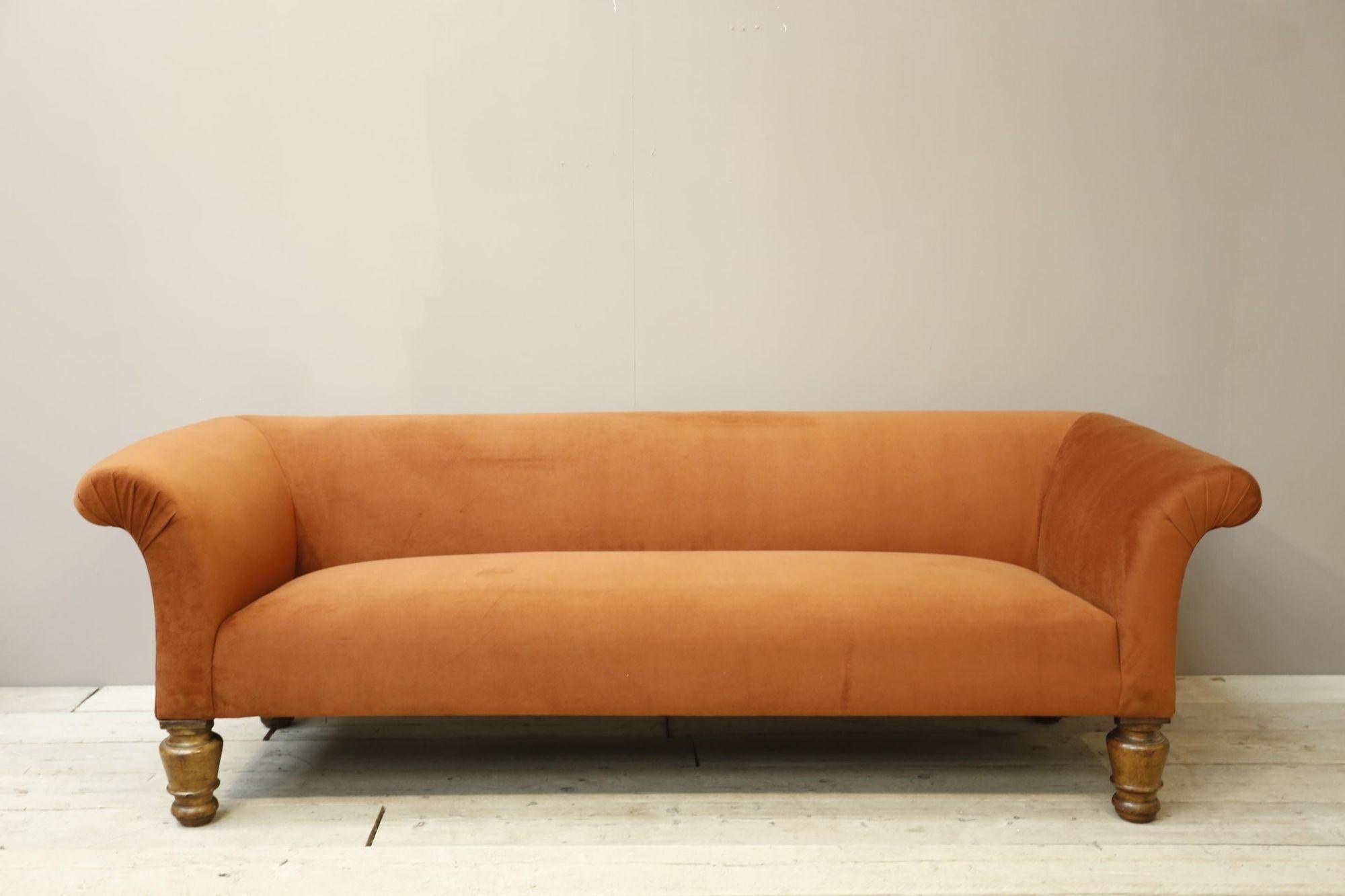 Victorian Country House Sofa in Rust Velvet For Sale 3