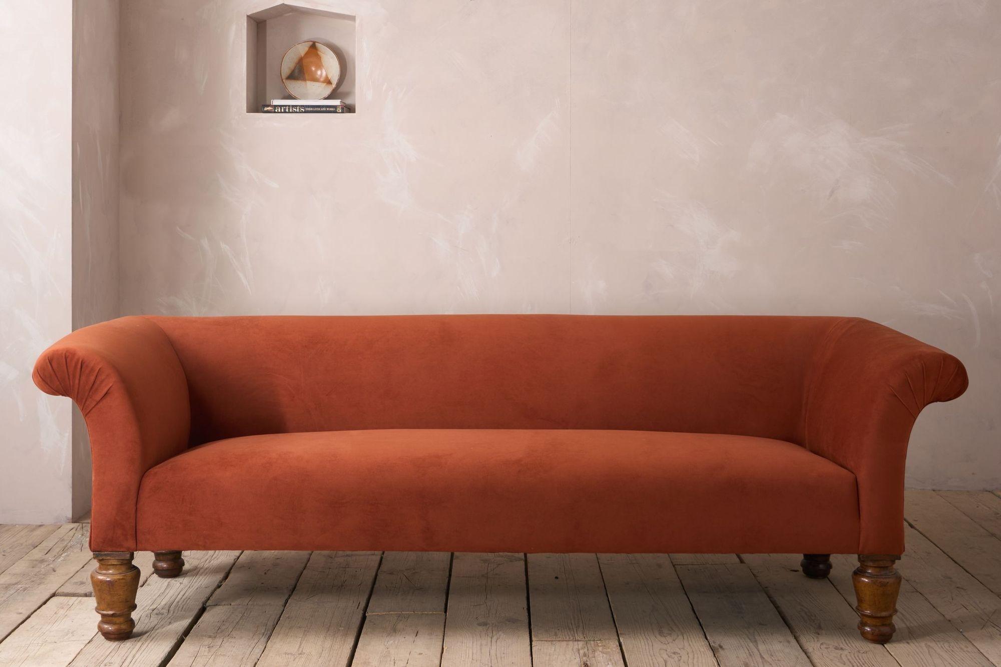 Victorian country house sofa in rust velvet In Excellent Condition In Malton, GB