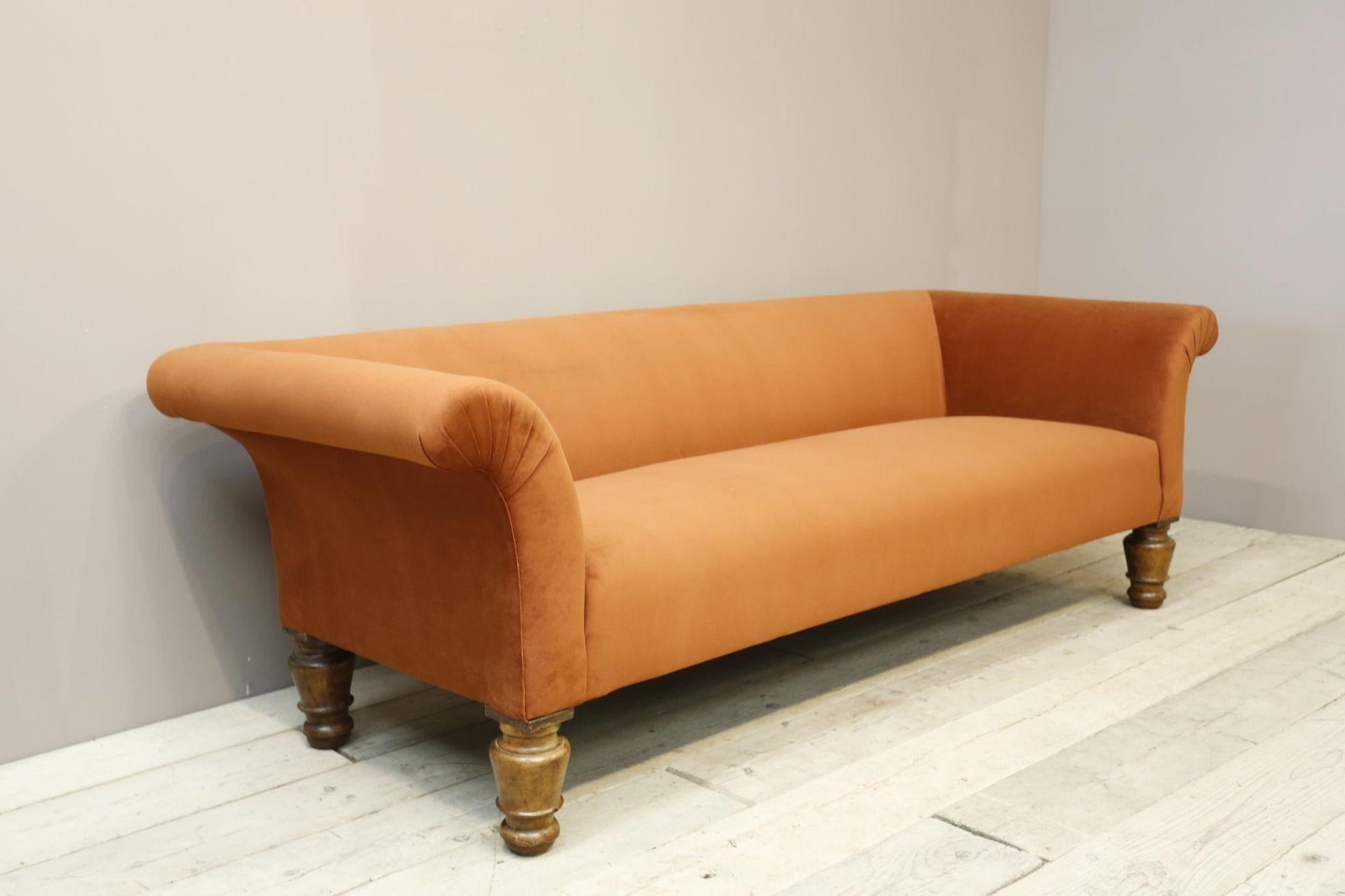 Victorian Country House Sofa in Rust Velvet For Sale 1
