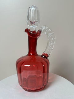 Decanter vittoriano in vetro color mirtillo rosso soffiato a mano