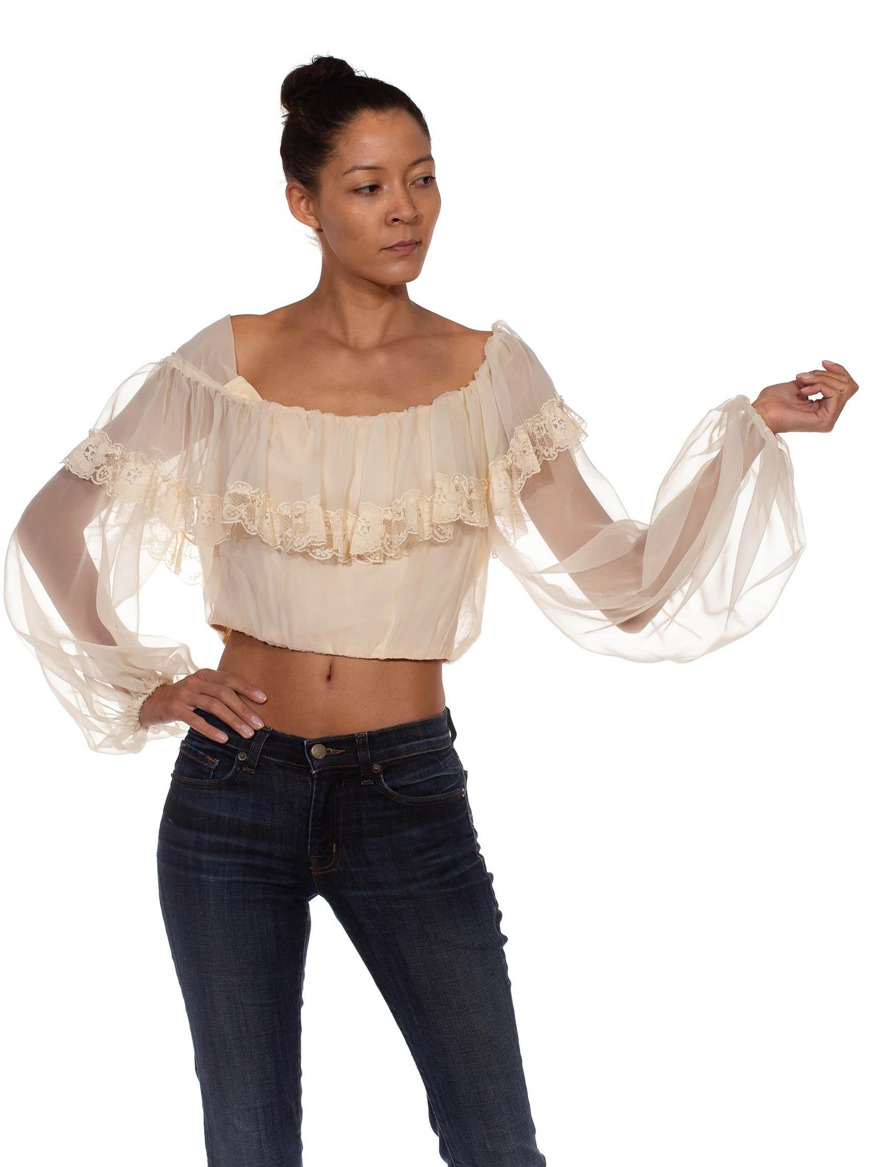 1970S Cream Polyester Chiffon Caplet With Lace Trimmings Crop Top In Excellent Condition For Sale In New York, NY