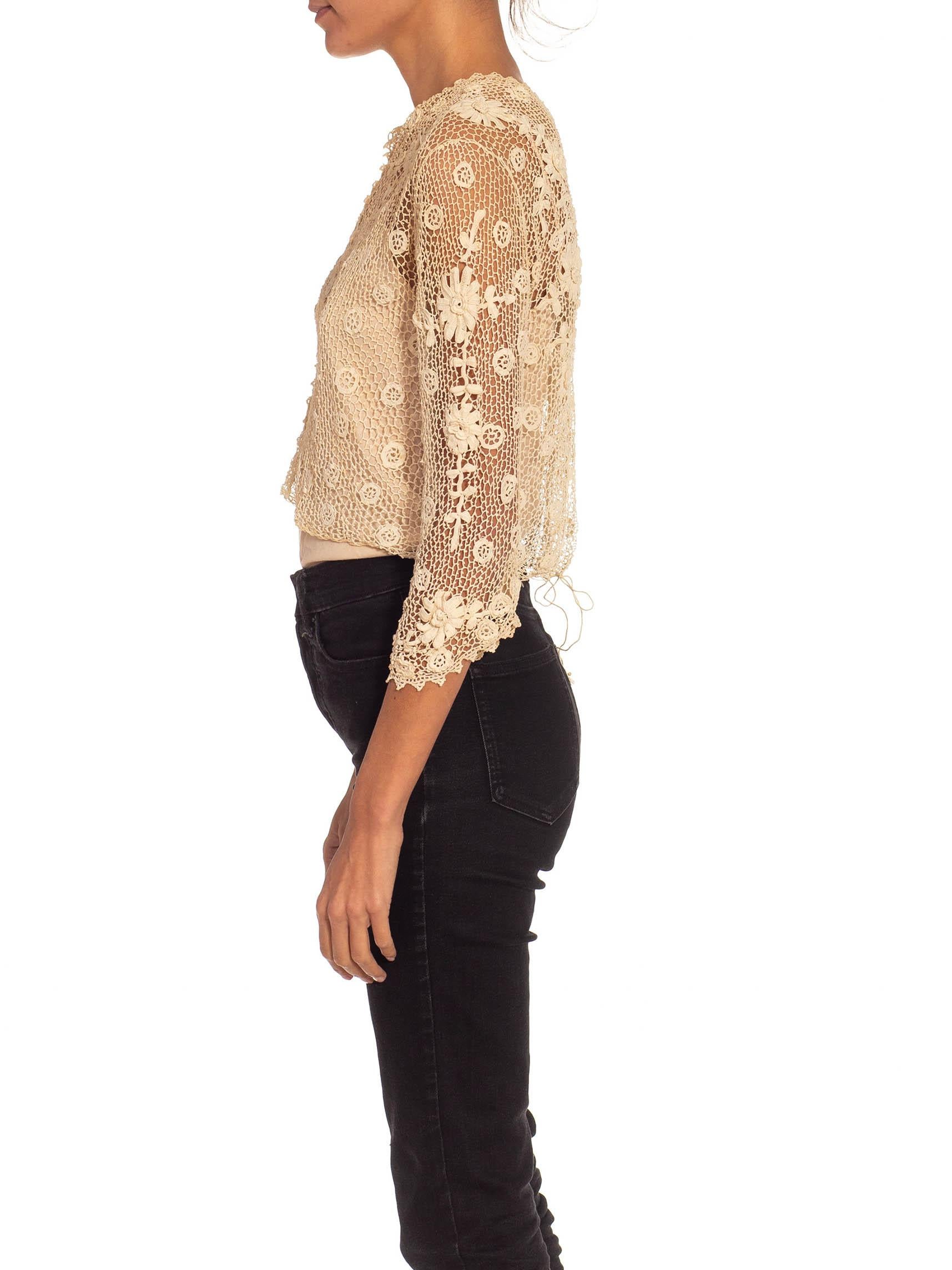 Victorian Cream Cotton Hand Crochet Top With Long Sleeves In Excellent Condition For Sale In New York, NY