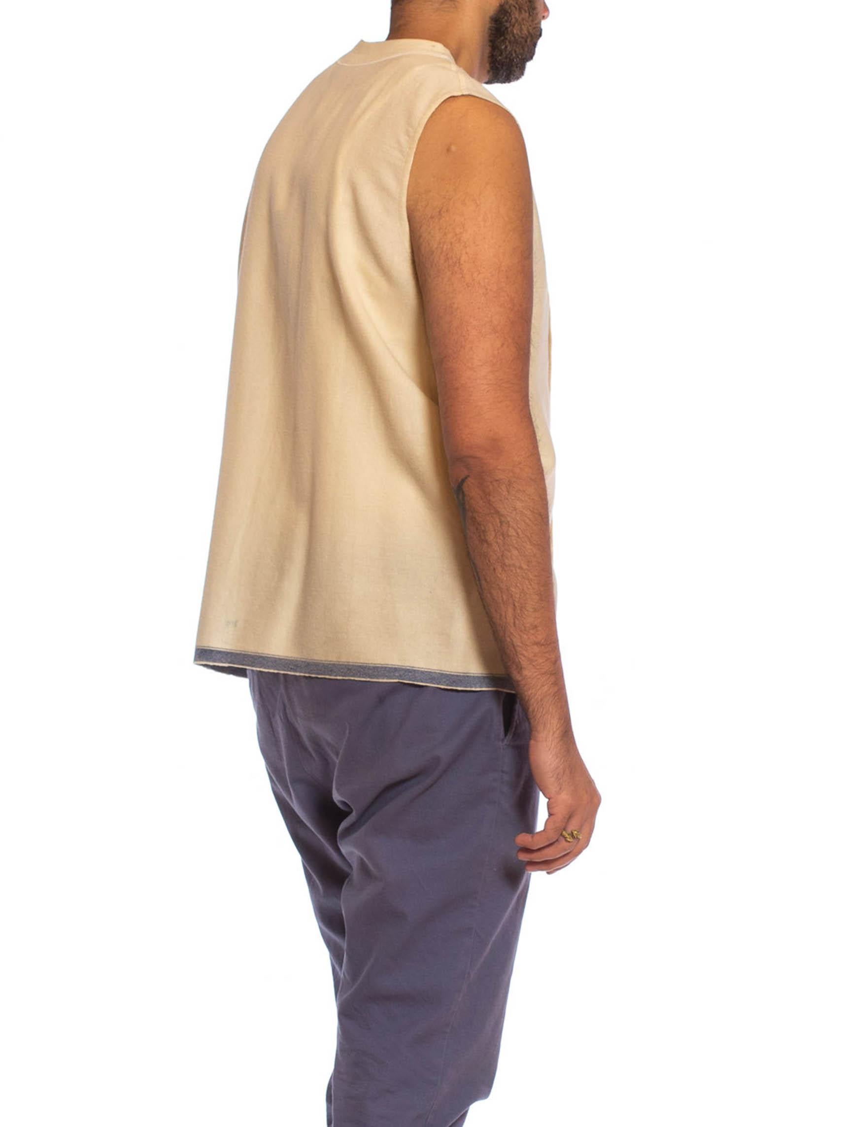 Viktorianisches, asymmetrisches, ärmelloses viktorianisches Hemd aus cremefarbener Wolle mit Knopfleiste im Angebot 3