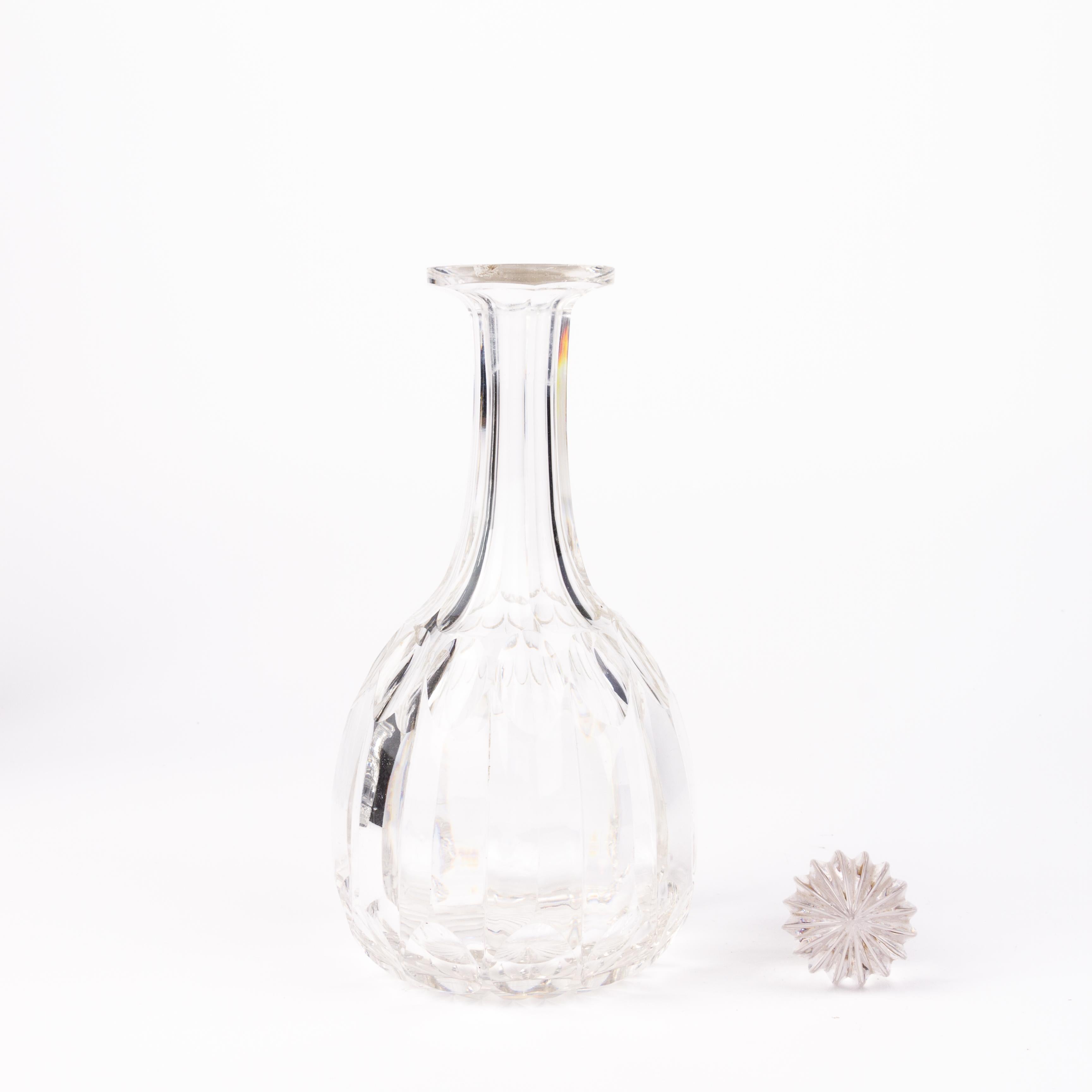 Victorian Cut Crystal Glass Spirit Decanter Bottle  For Sale 1