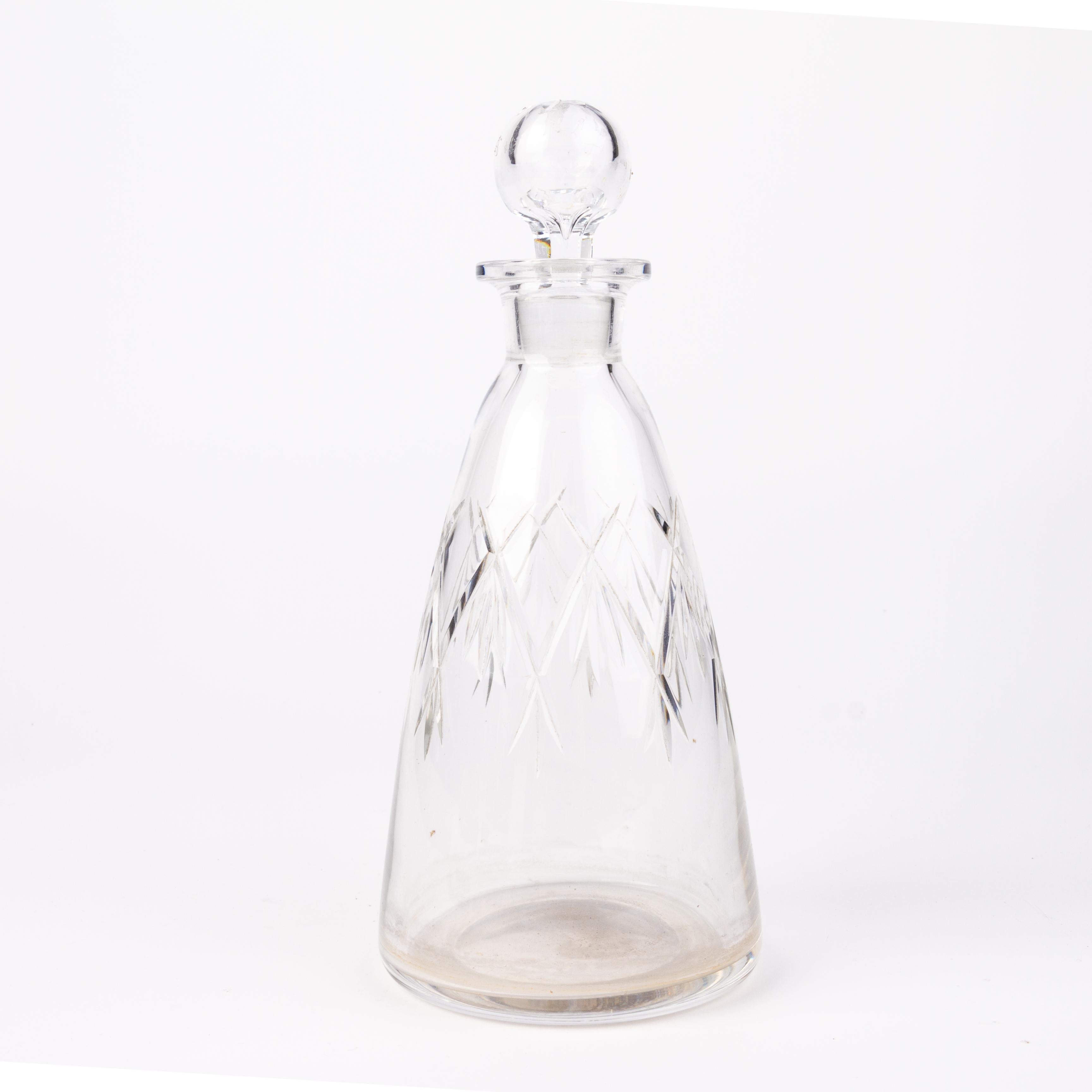 Victorian Cut Crystal Glass Spirit Decanter Bottle  For Sale 1