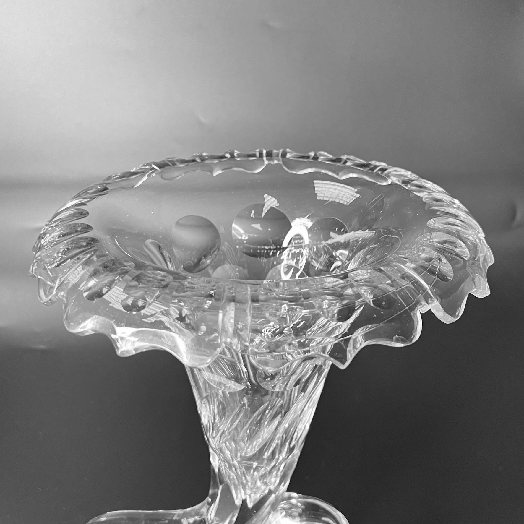 Viktorianischer Tafelaufsatz aus geschliffenem Glas Vase im Angebot 4