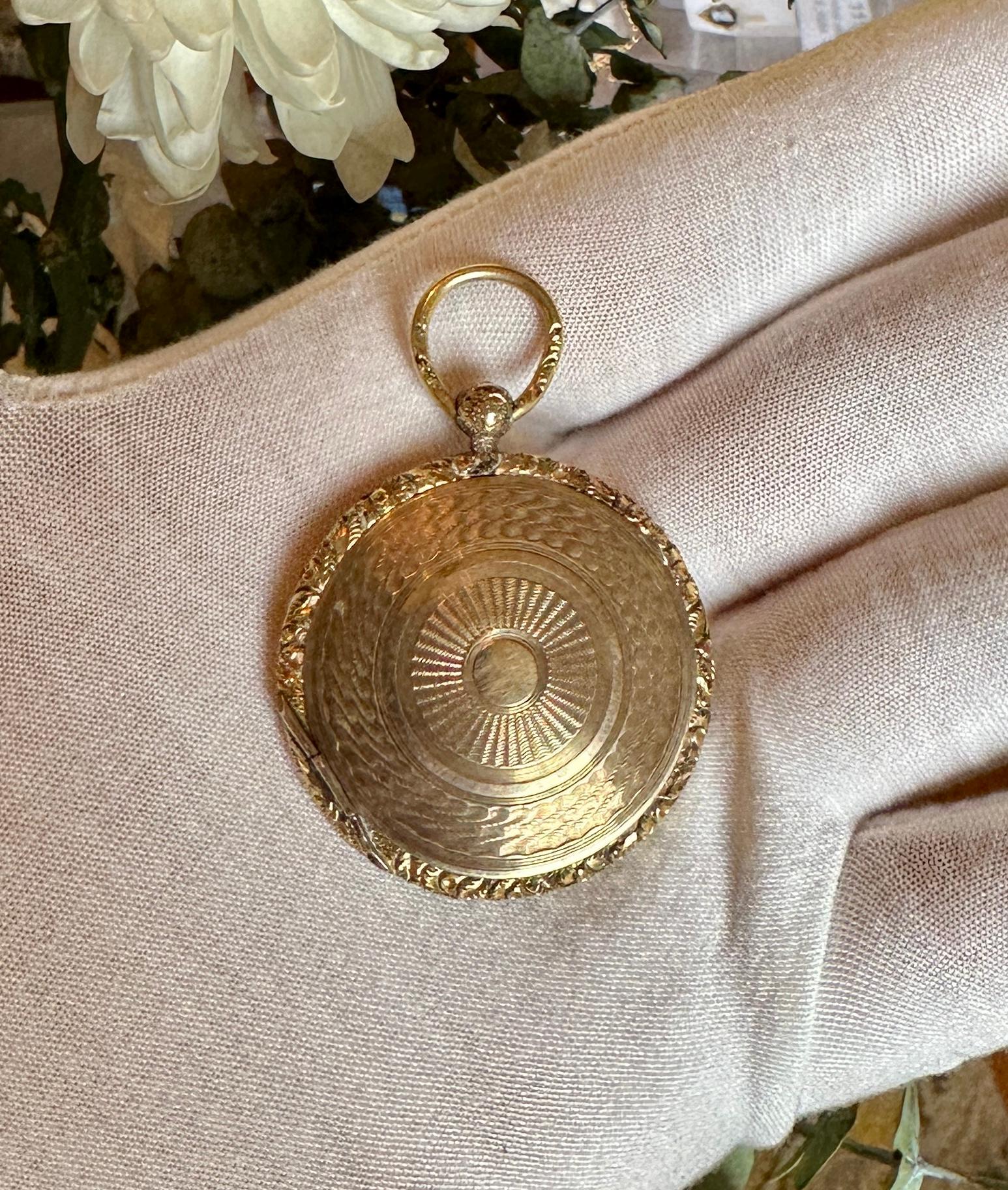 Collana con ciondolo Dagherrotipo Vittoriano in oro 10 carati Uomo Bello in vendita 6