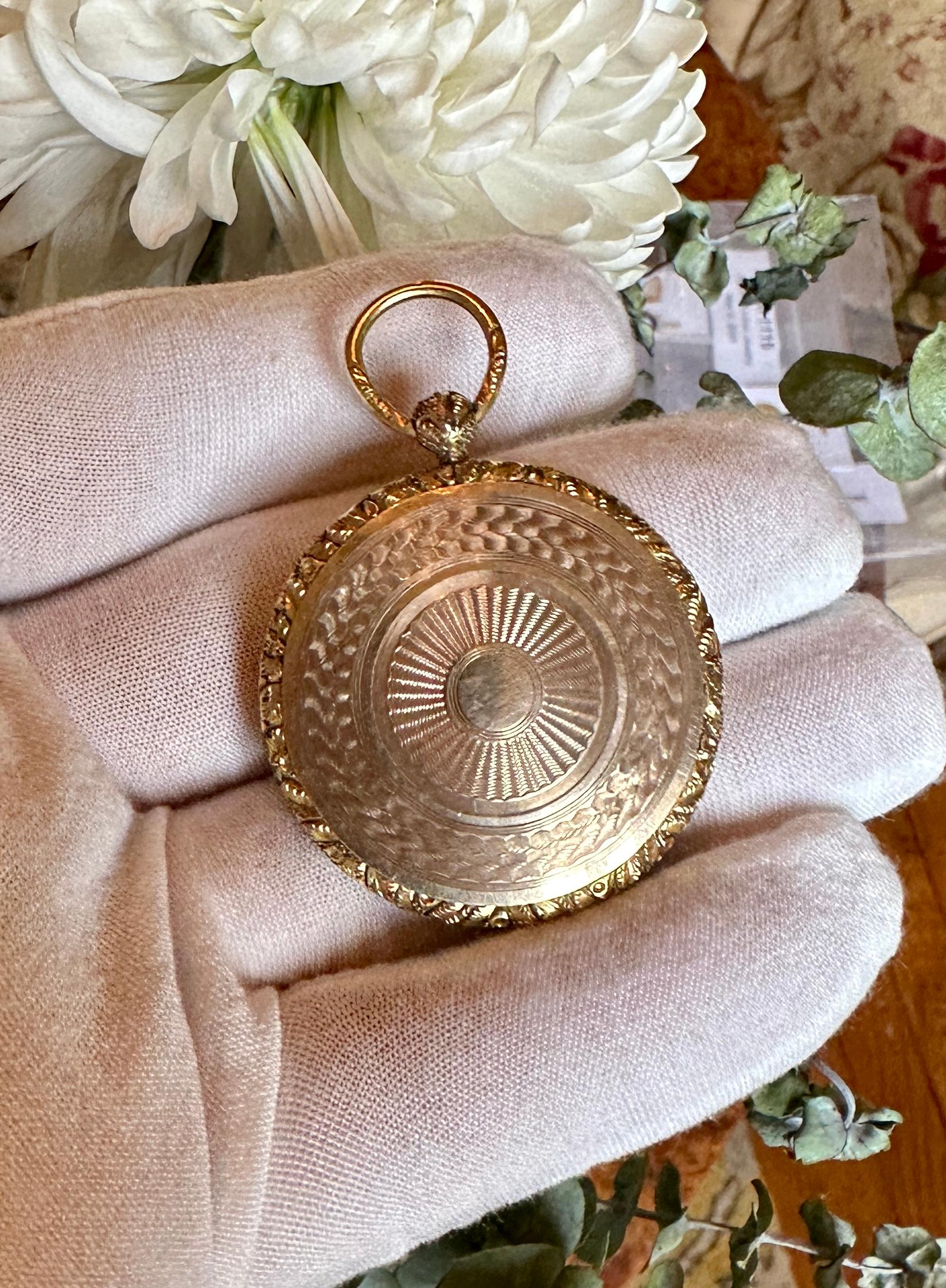 Collana con ciondolo Dagherrotipo Vittoriano in oro 10 carati Uomo Bello in vendita 7