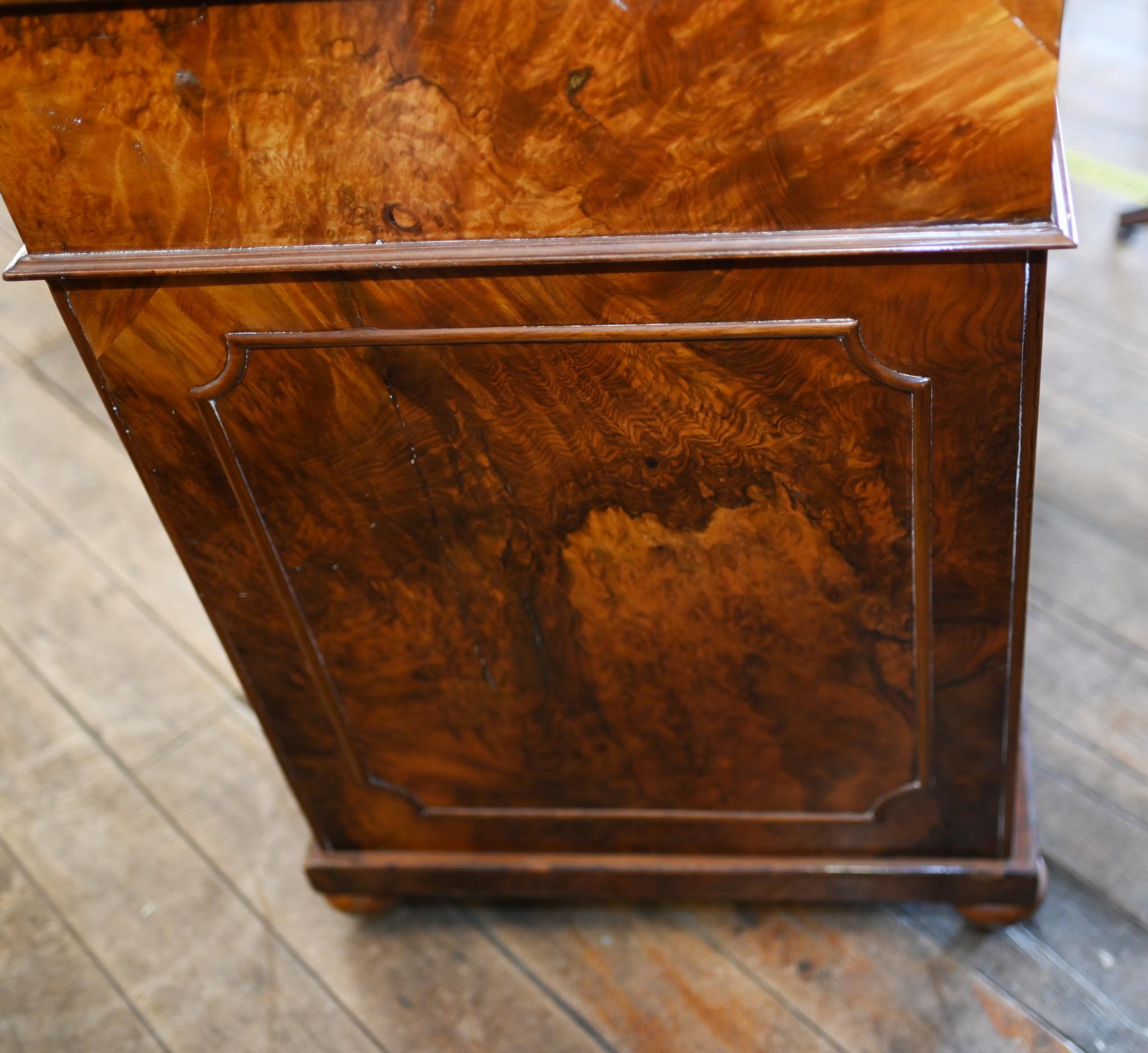 Victorian Davenport Desk Burr Walnut 1880 In Good Condition For Sale In Potters Bar, GB