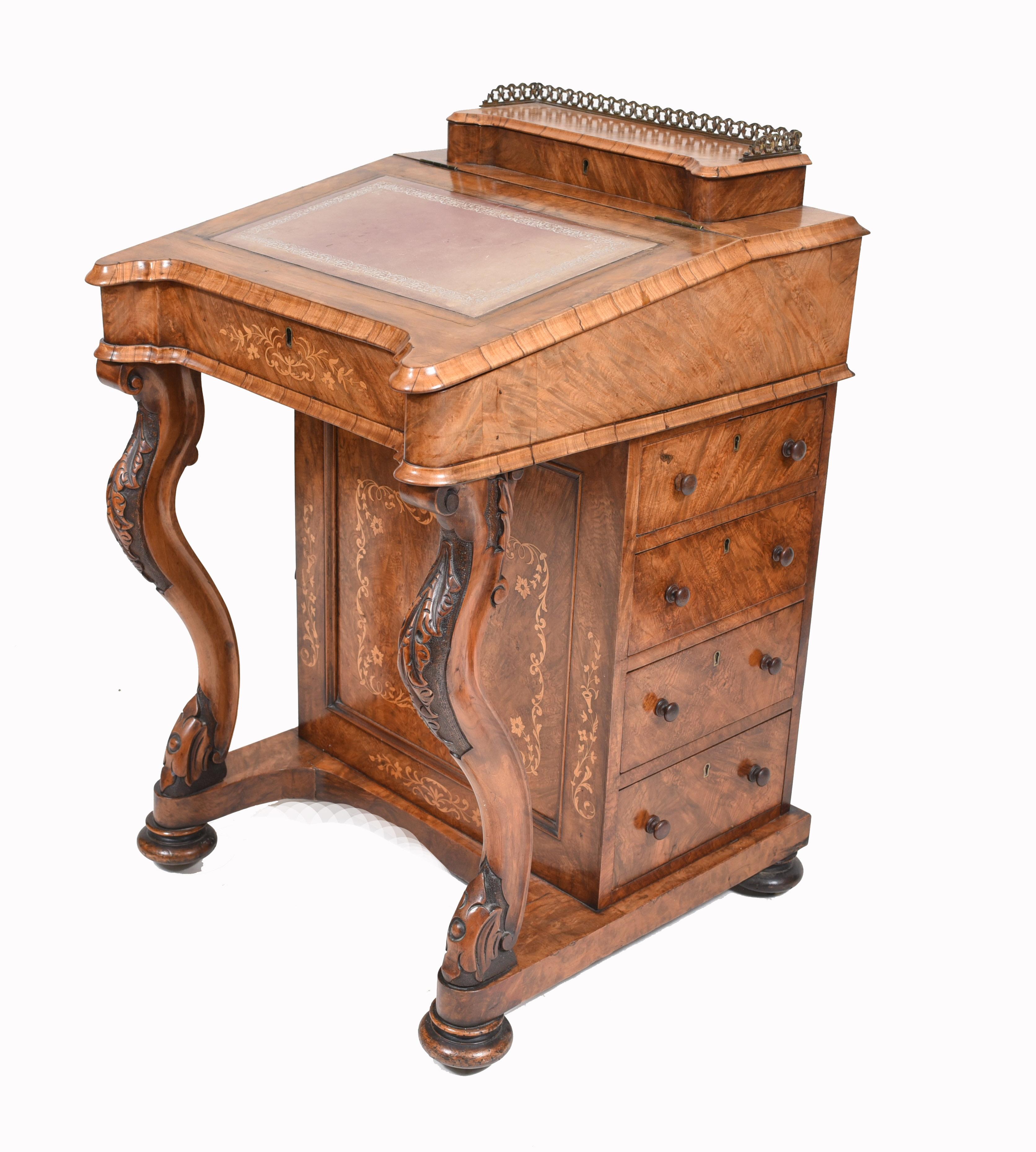 High quality Victorian Davenport desk
Such a good look to this piece, exceptional crafting and quality
Burr walnut has a lovely patina
Intricate marquetry inlay work on all surfaces
Offered in great shape ready for home use right away.
 