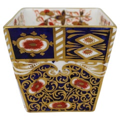 Victorian Davenport Imari Porcelain Tapered Vase, England, circa 1880
