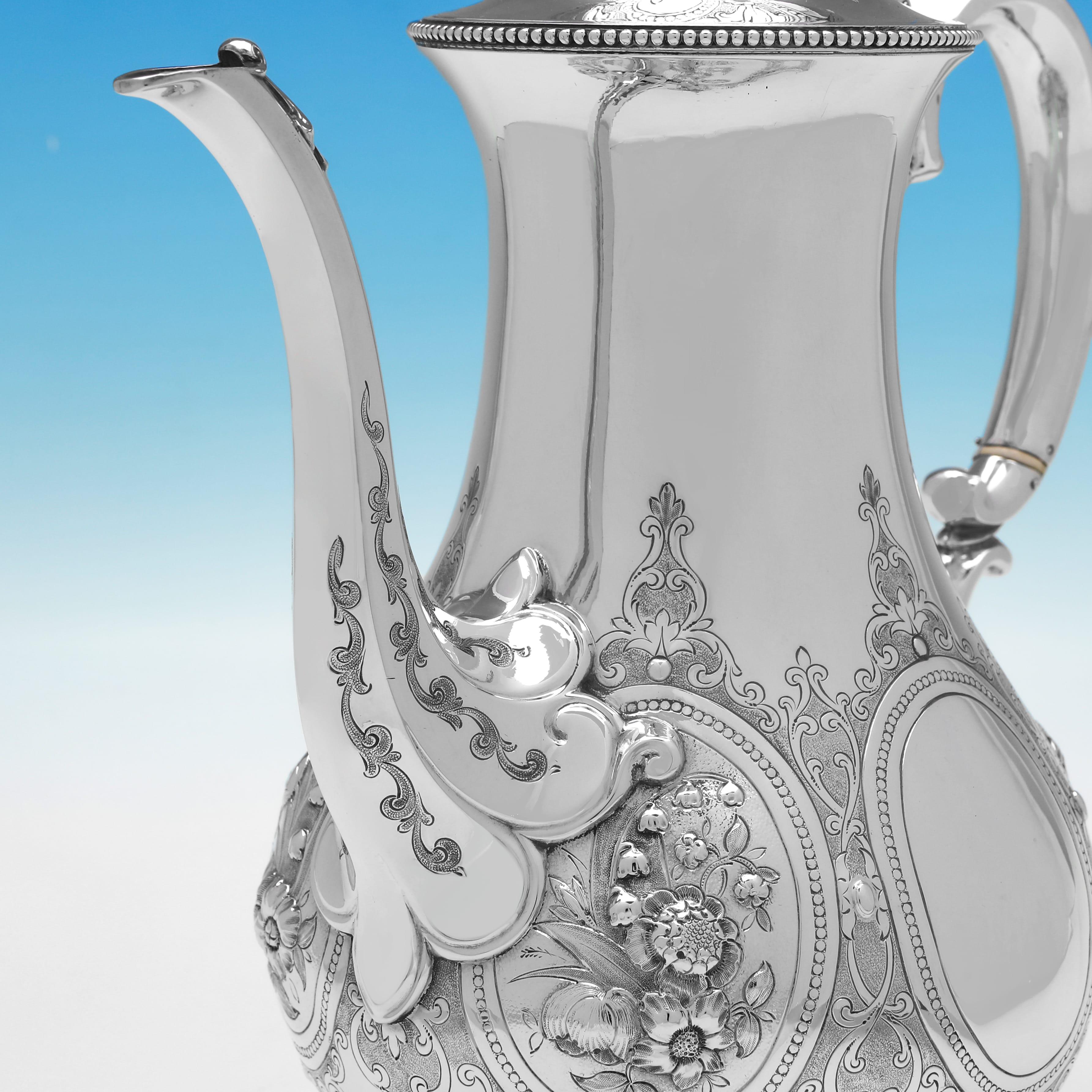 Service à thé et café décoratif victorien de 5 pièces par Barnards, Londres 1862 en vente 1