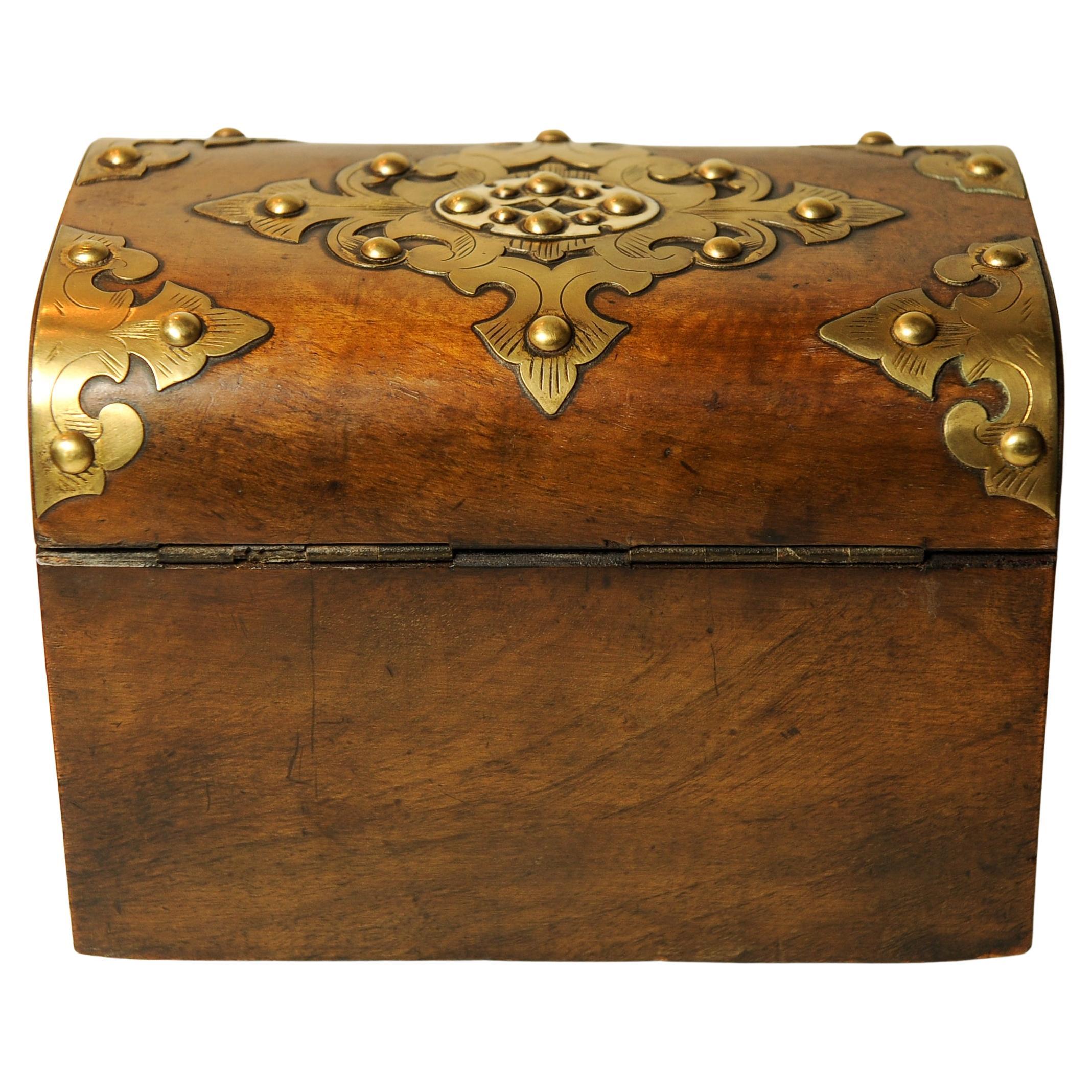 Victorian Decorative Brass Bound Burr Walnut Domed Tea Caddy Chest With Key For Sale 3