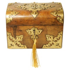 Viktorianische dekorative Messing Bound Burr Walnuss Dome Tea Caddy Chest mit Schlüssel
