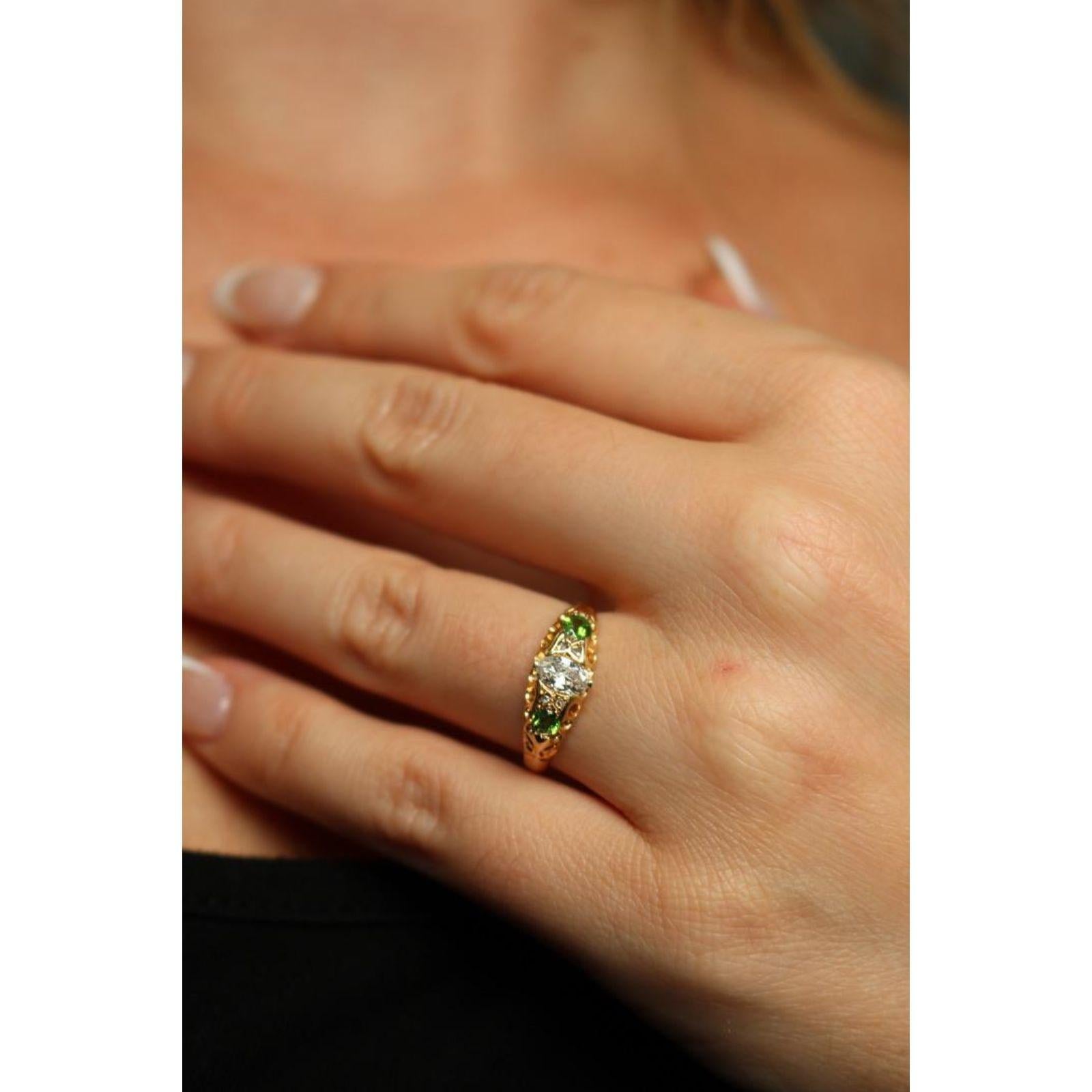 Viktorianischer Demantoid Diamantring 18K Gelbgold Englisch ~0.7ctw (Rundschliff) im Angebot